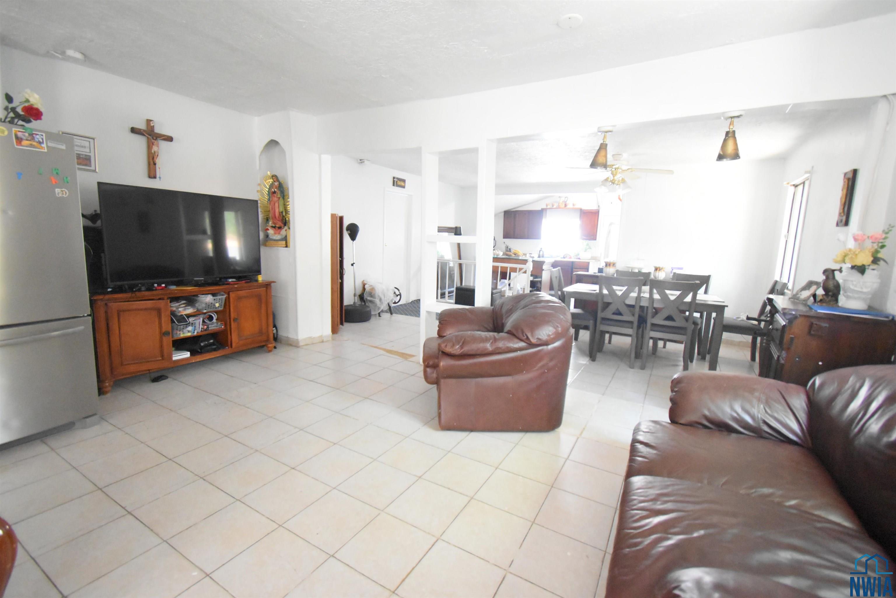 MLS #830579