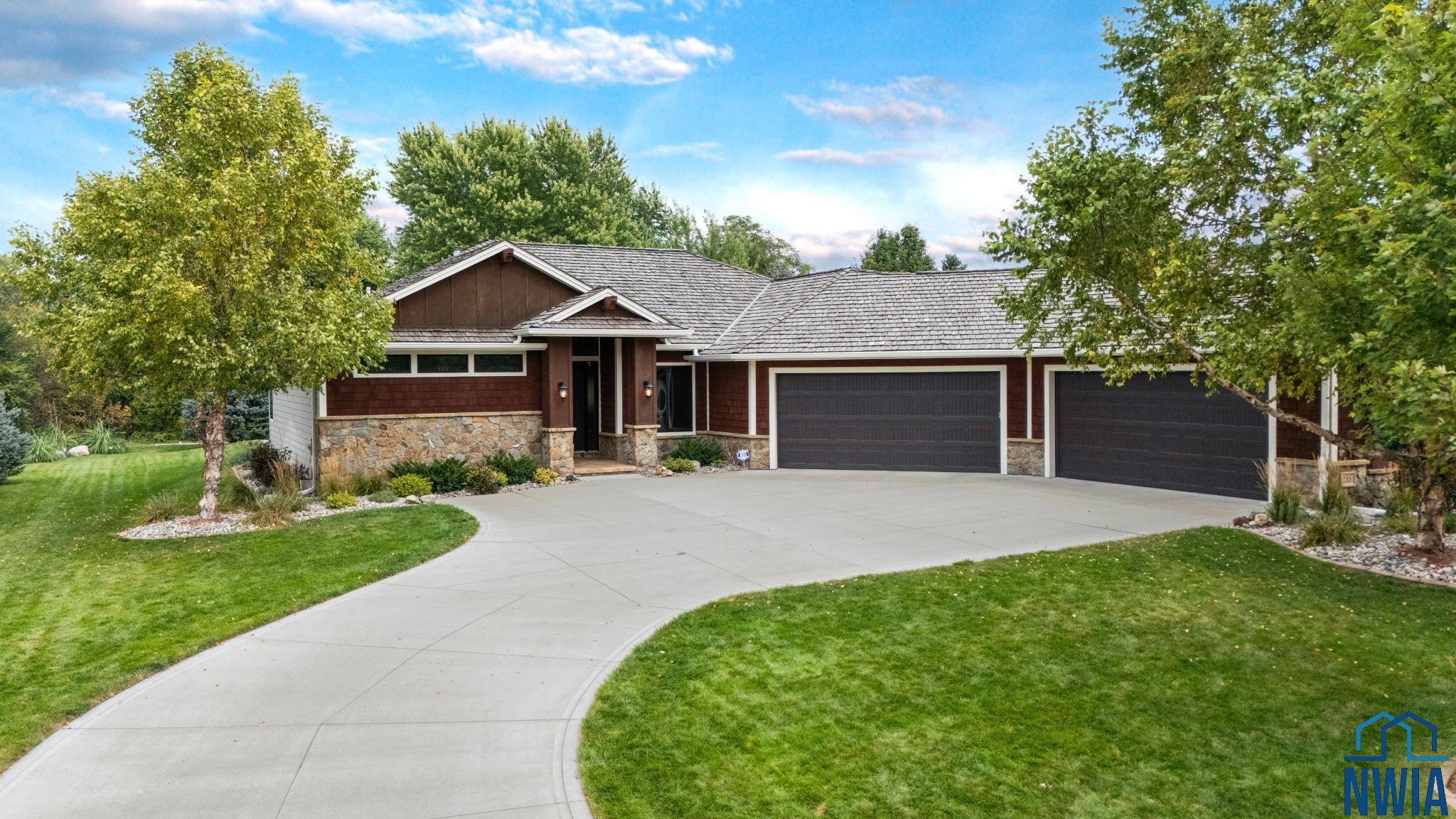 155 Pinehurst Trail W, Dakota Dunes, SD 57049 