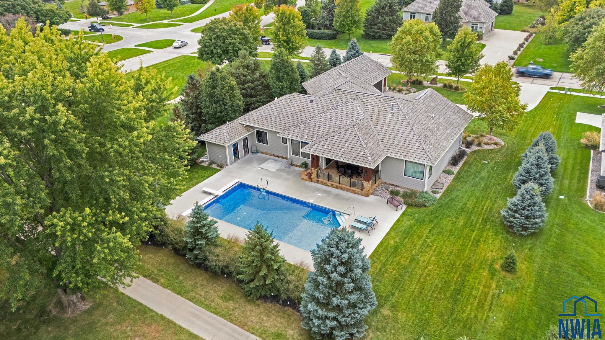 MLS #830584