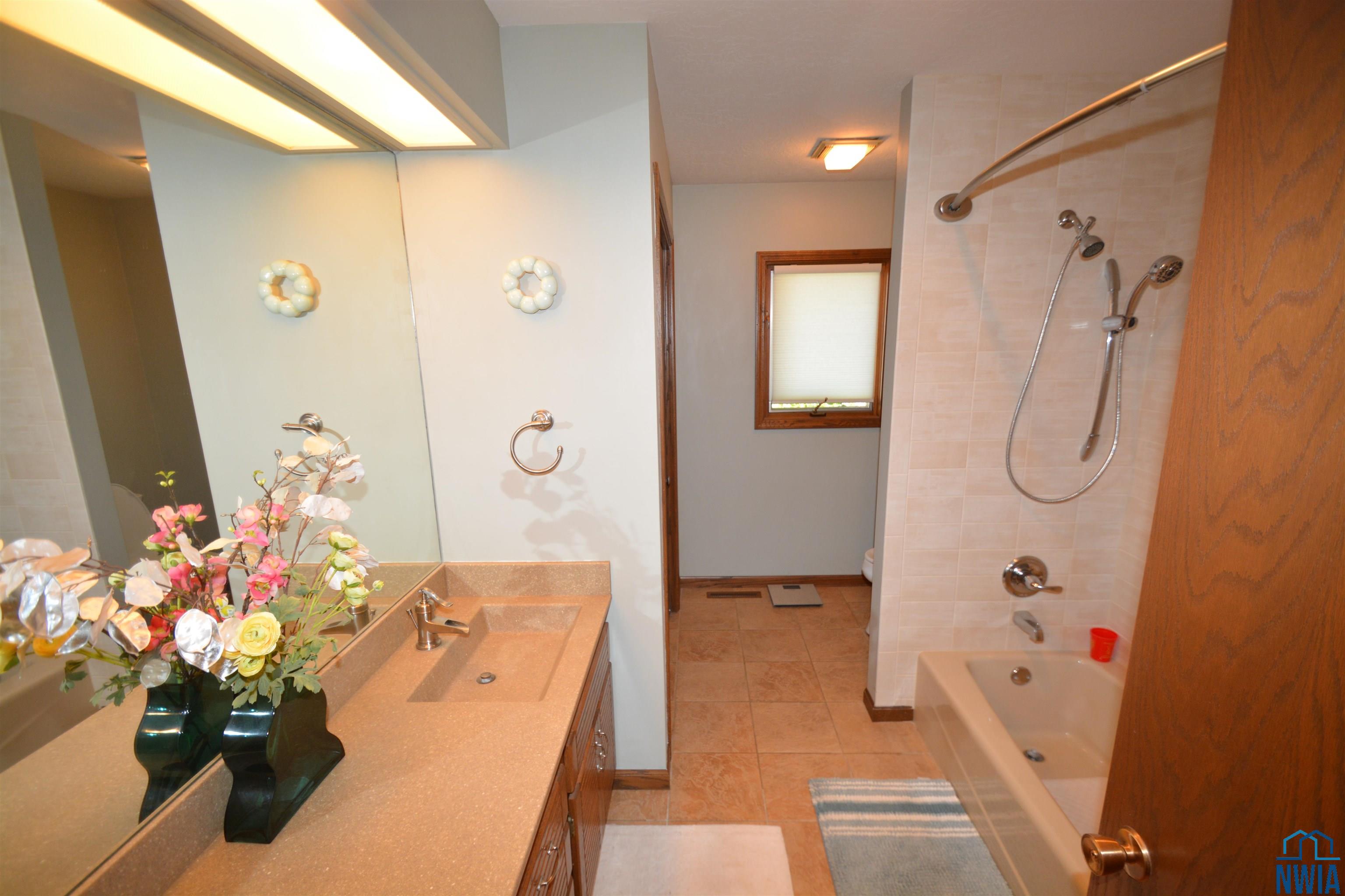 MLS #830594