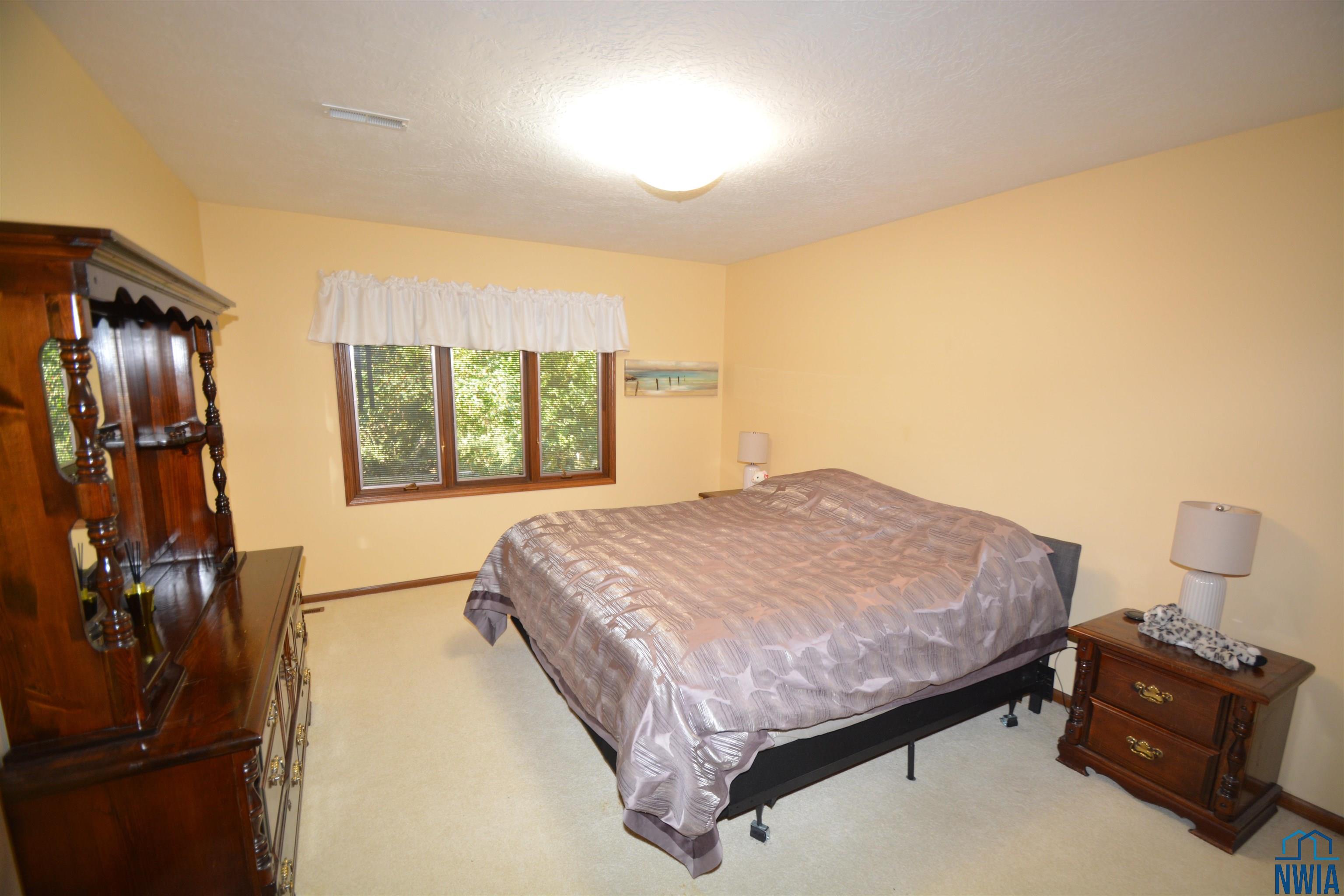 MLS #830594