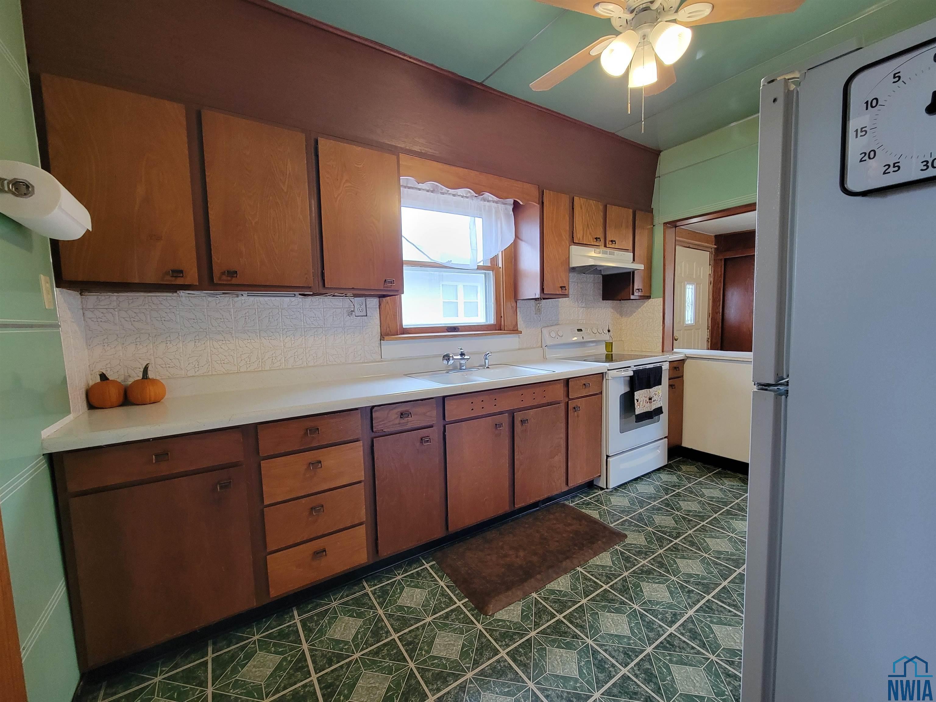 MLS #830595