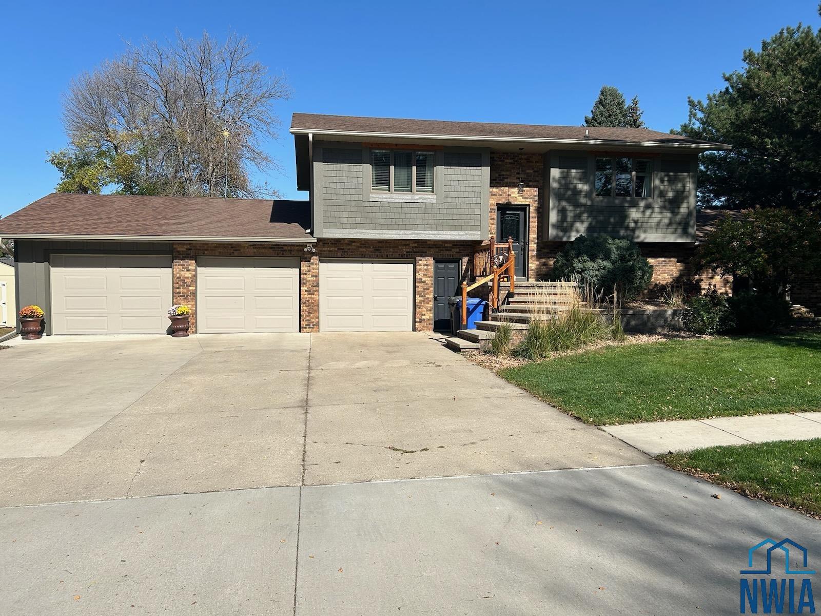 MLS #830600