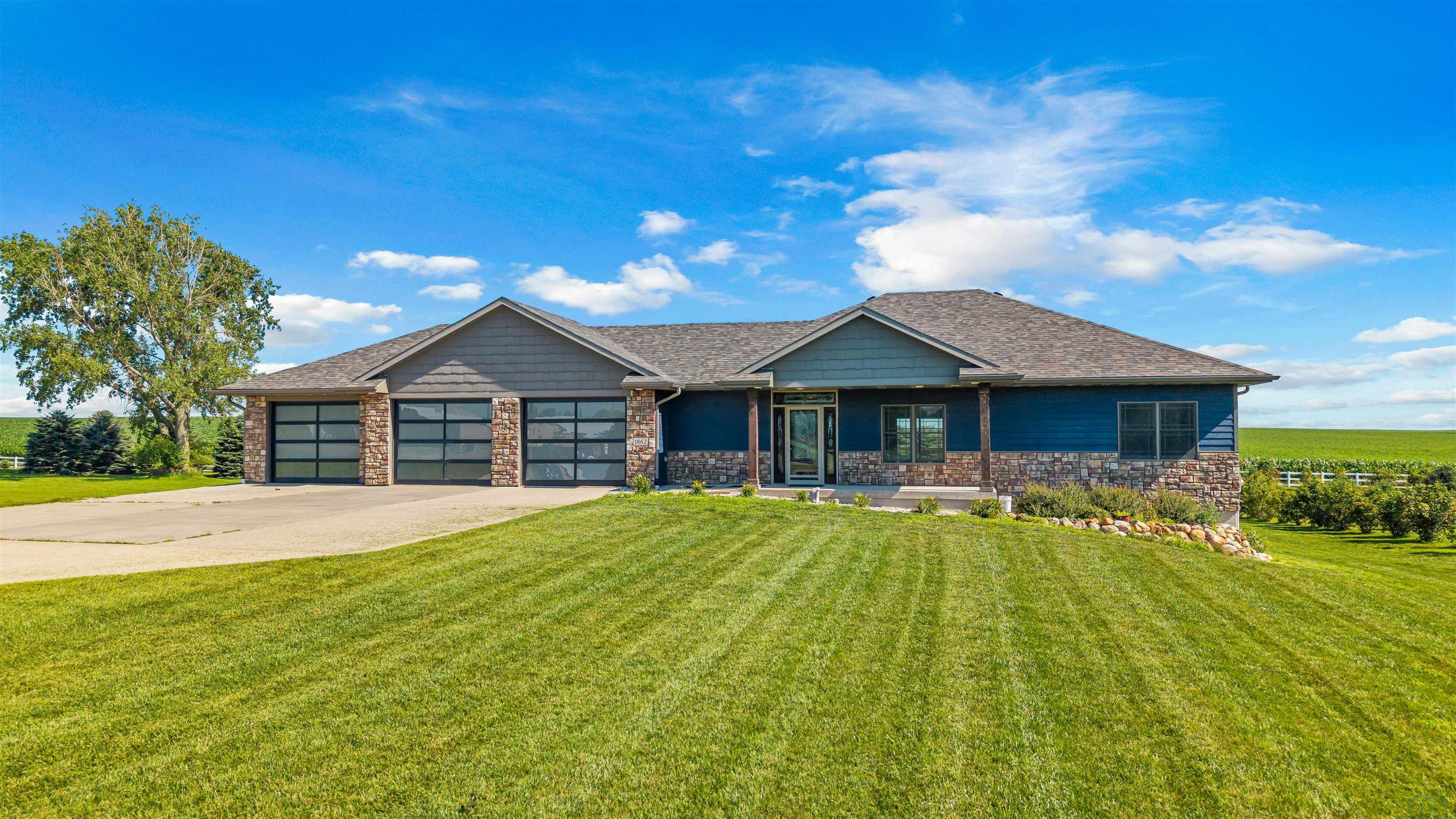 1862 135TH ST, Larchwood, IA 51241 