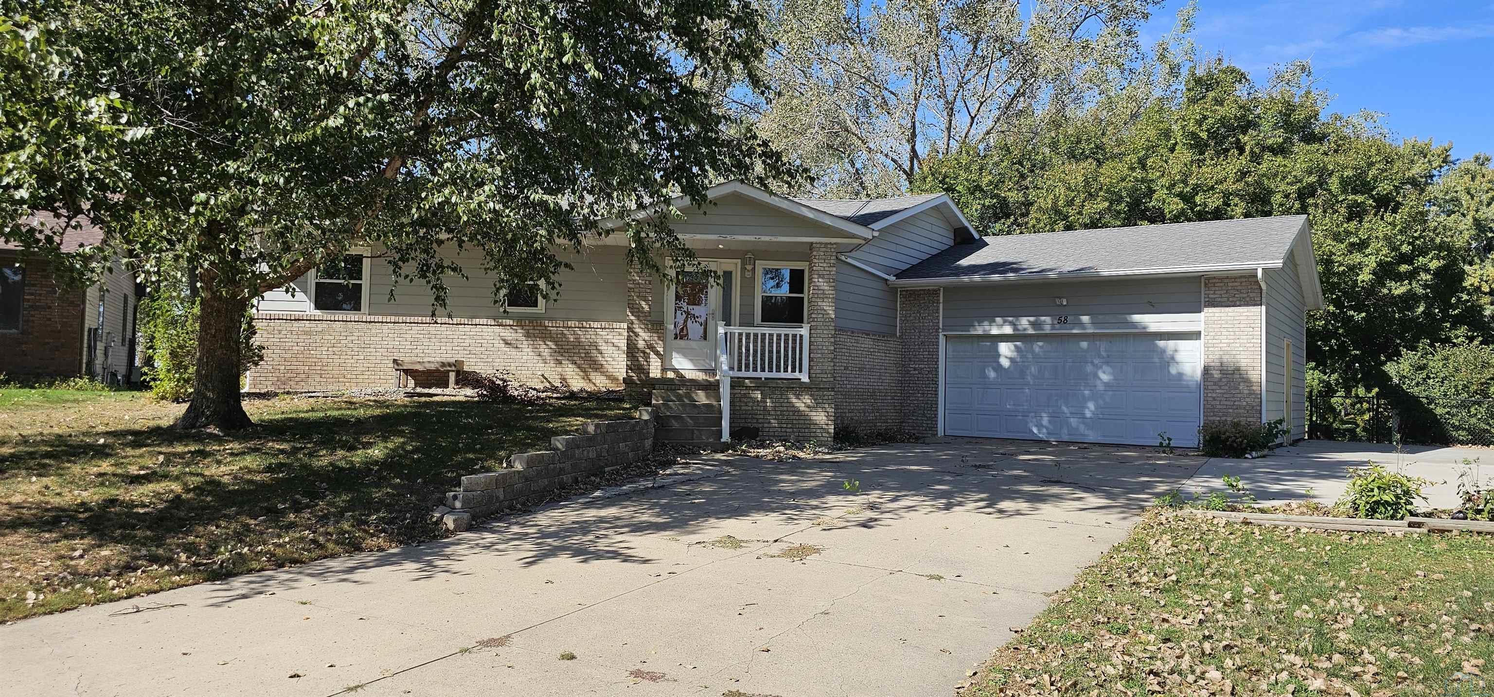 58 SUNSET DR, No. Sioux City, SD 57049 