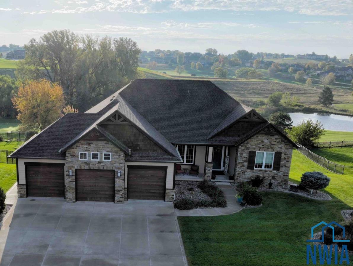 2564 Nicklaus Blvd, Sioux City, IA 51106 
