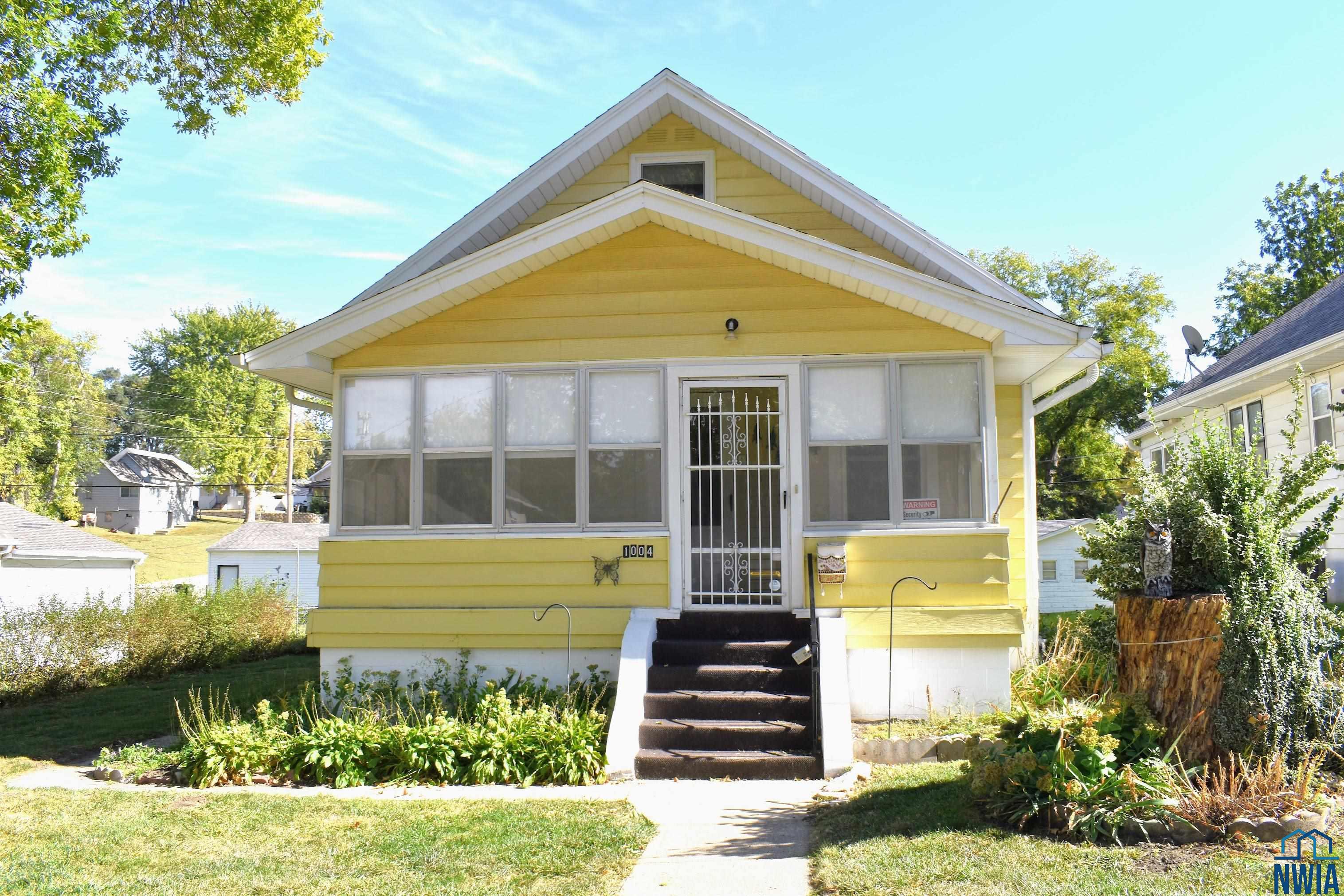 1004 Helen St S, Sioux City, IA 51106 