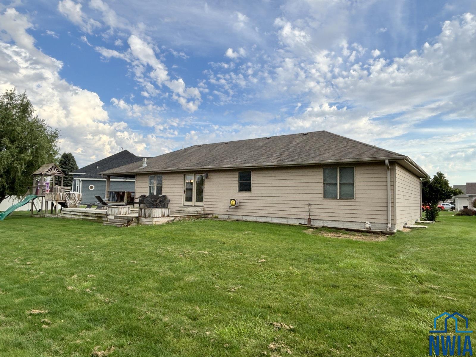 MLS #830674