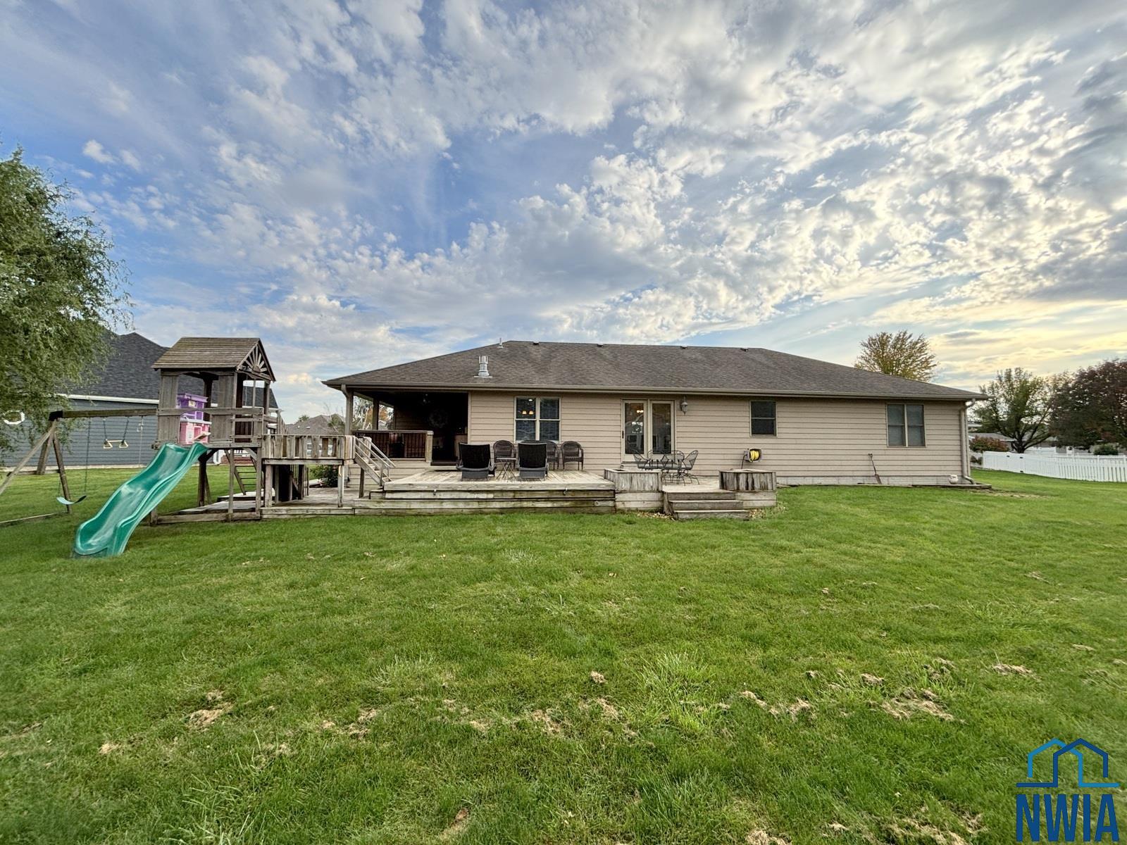 MLS #830674