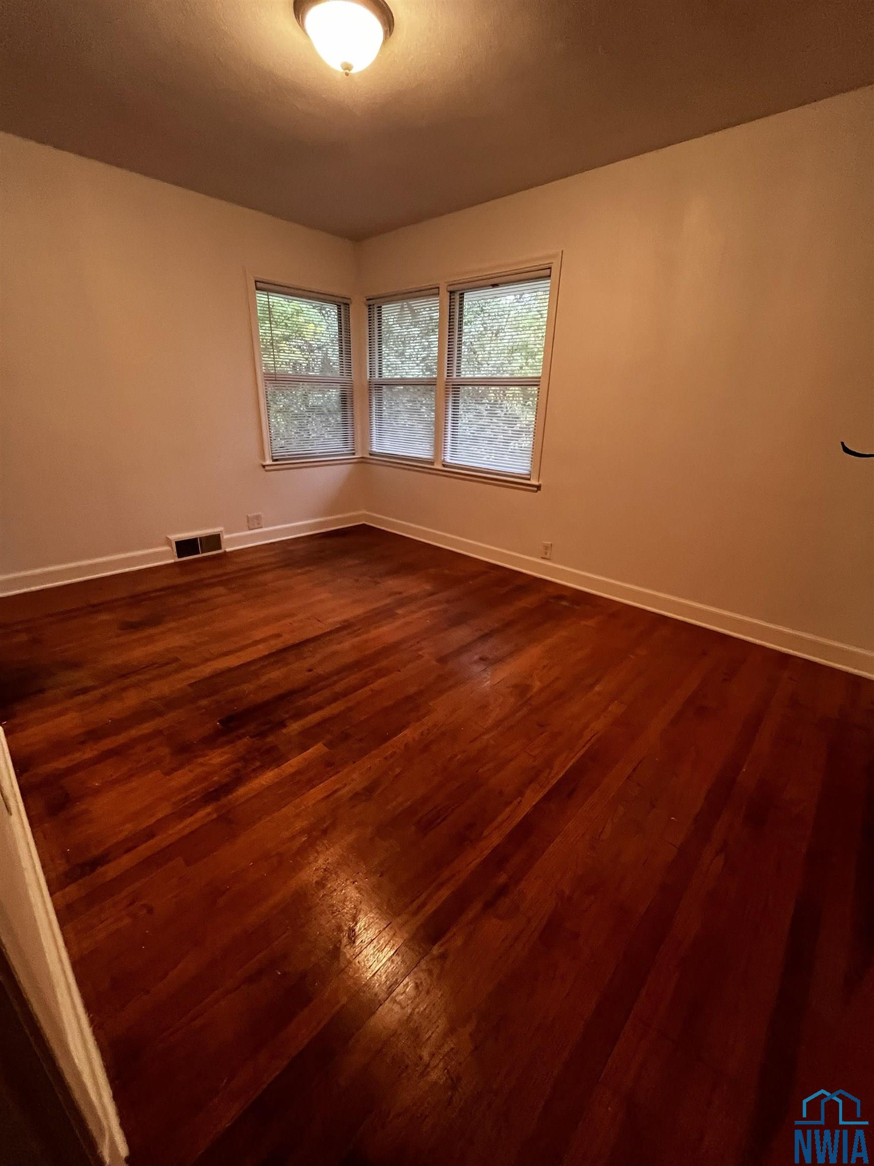 MLS #830678