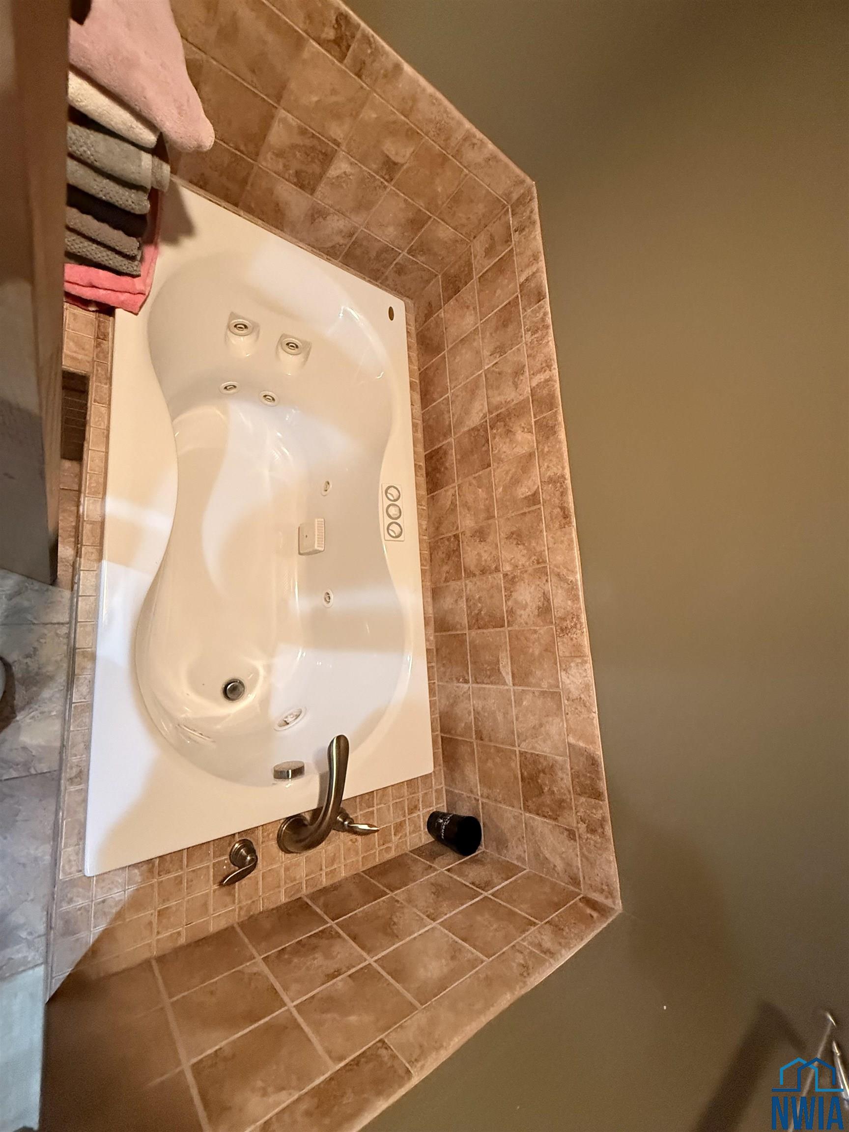MLS #830683