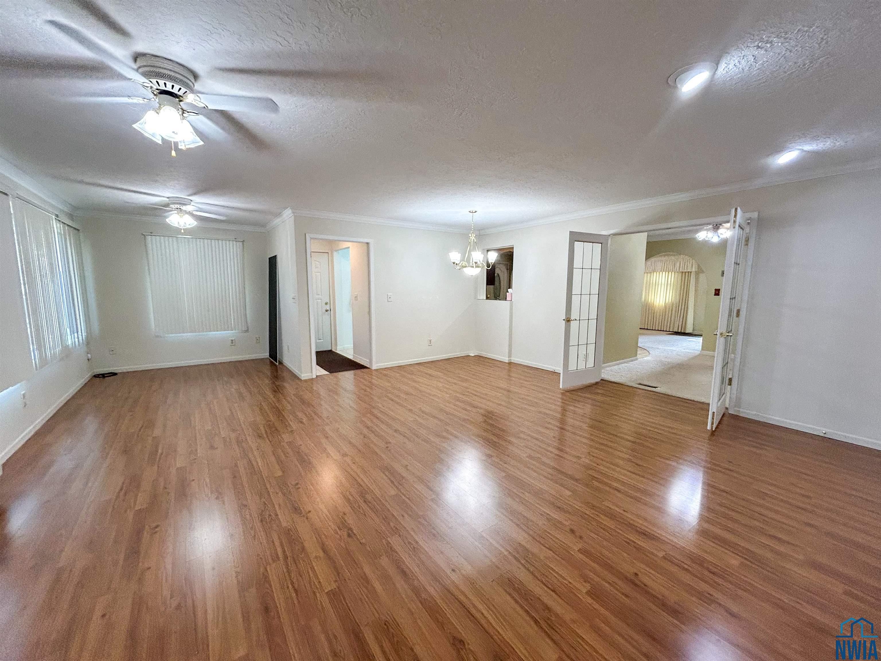 MLS #830689