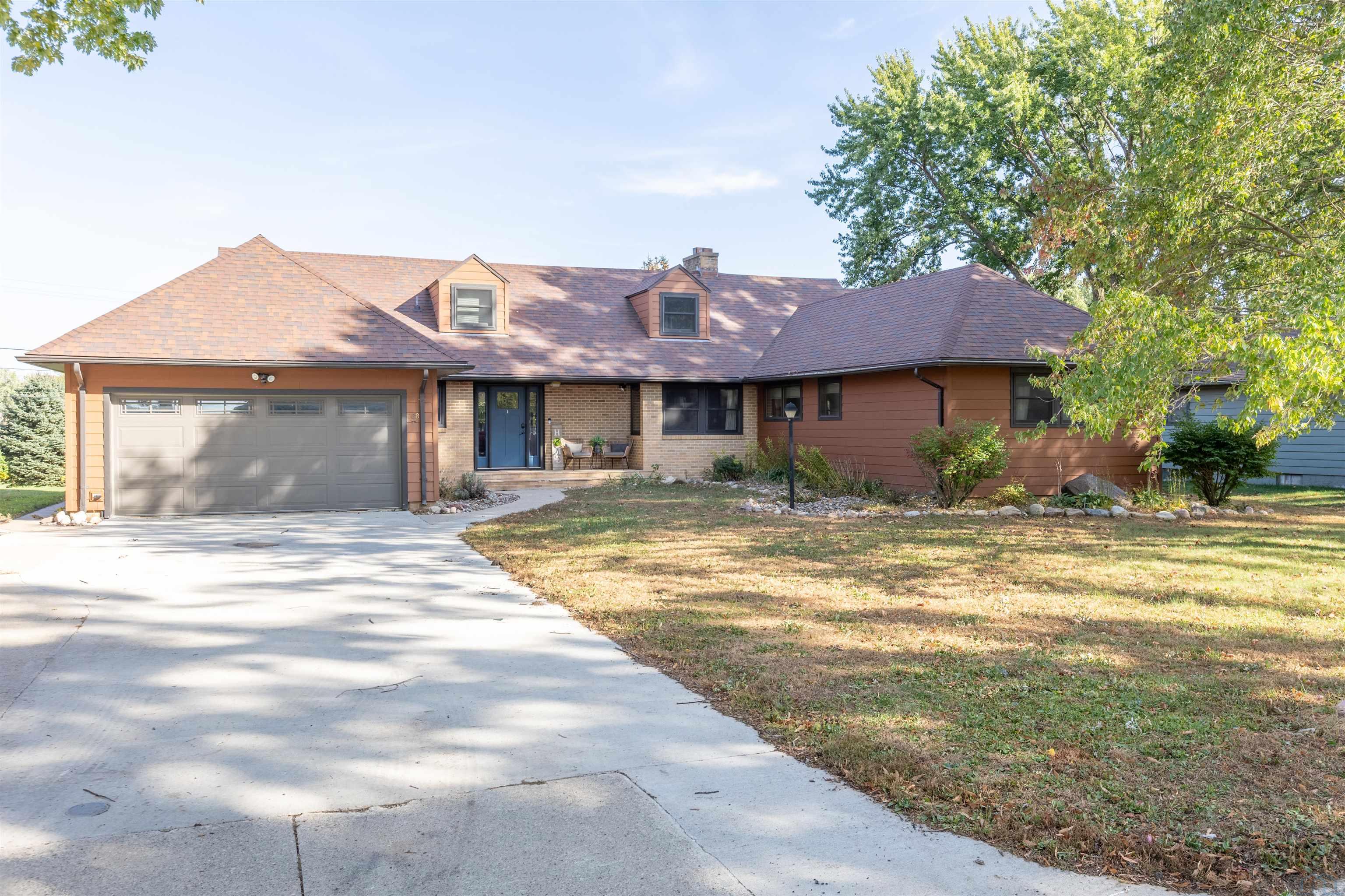 708 KIEL ST S, Holstein, IA 51025 