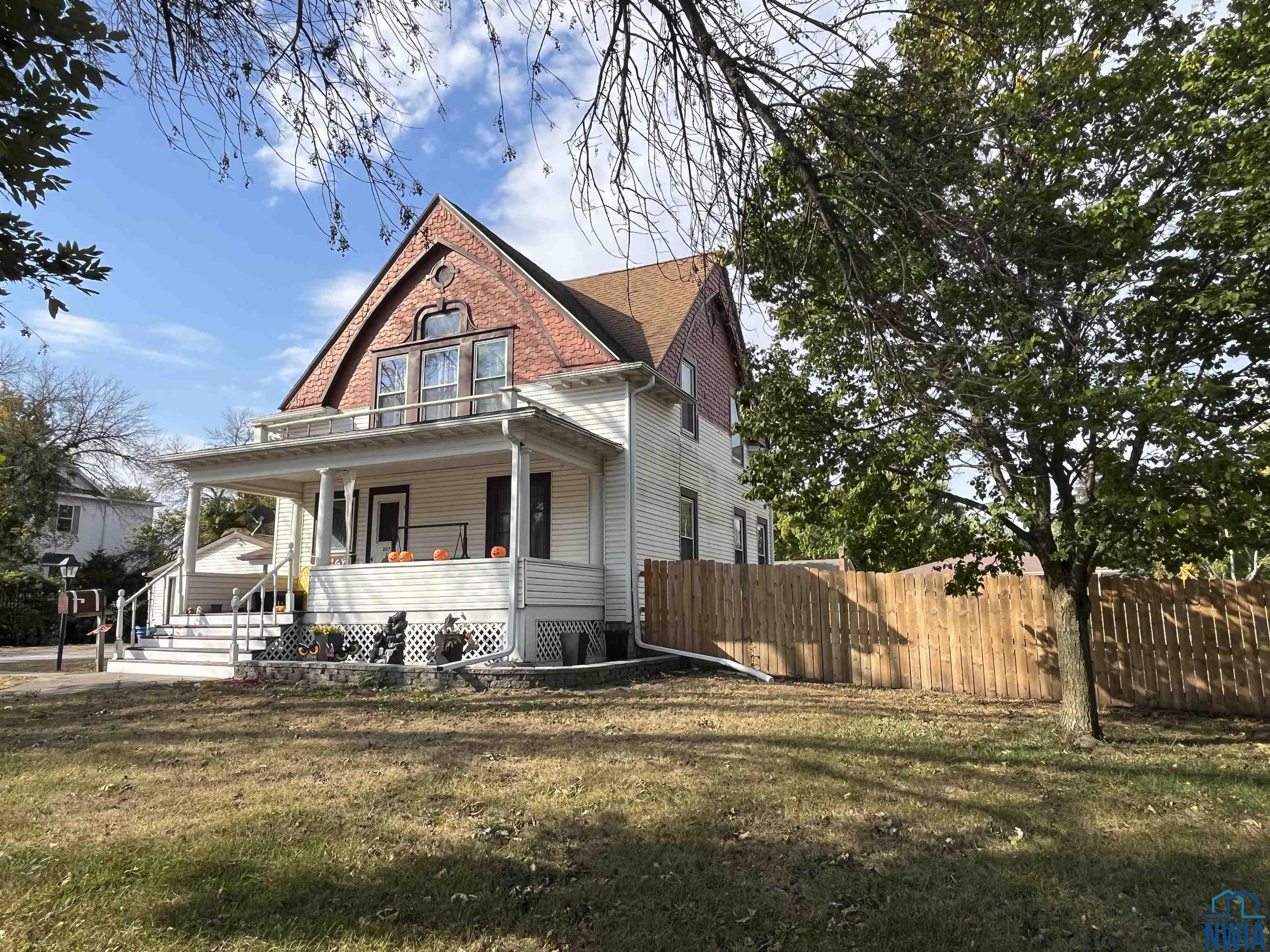 MLS #830695