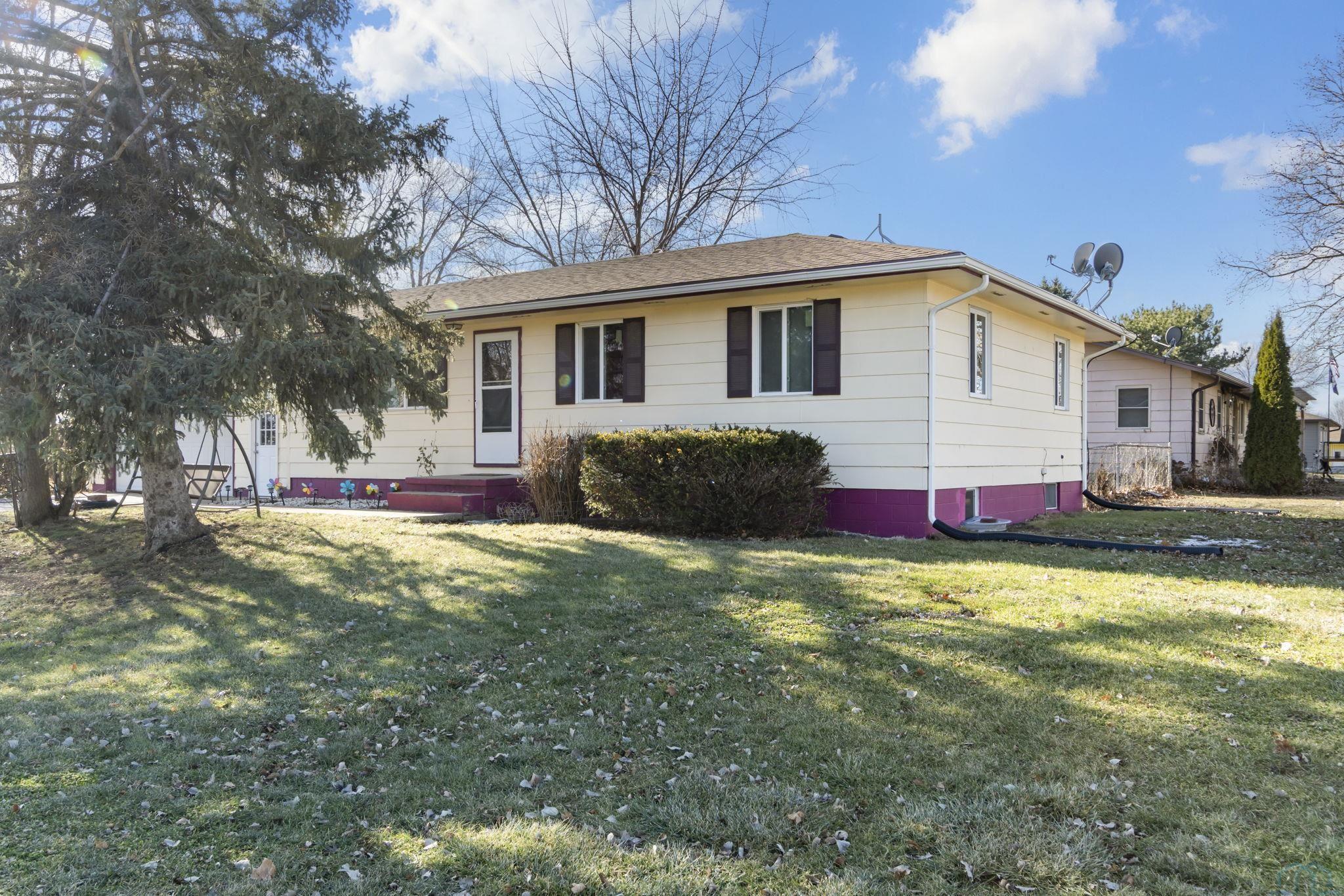 603 S 20th St, Dakota City, NE 68731 