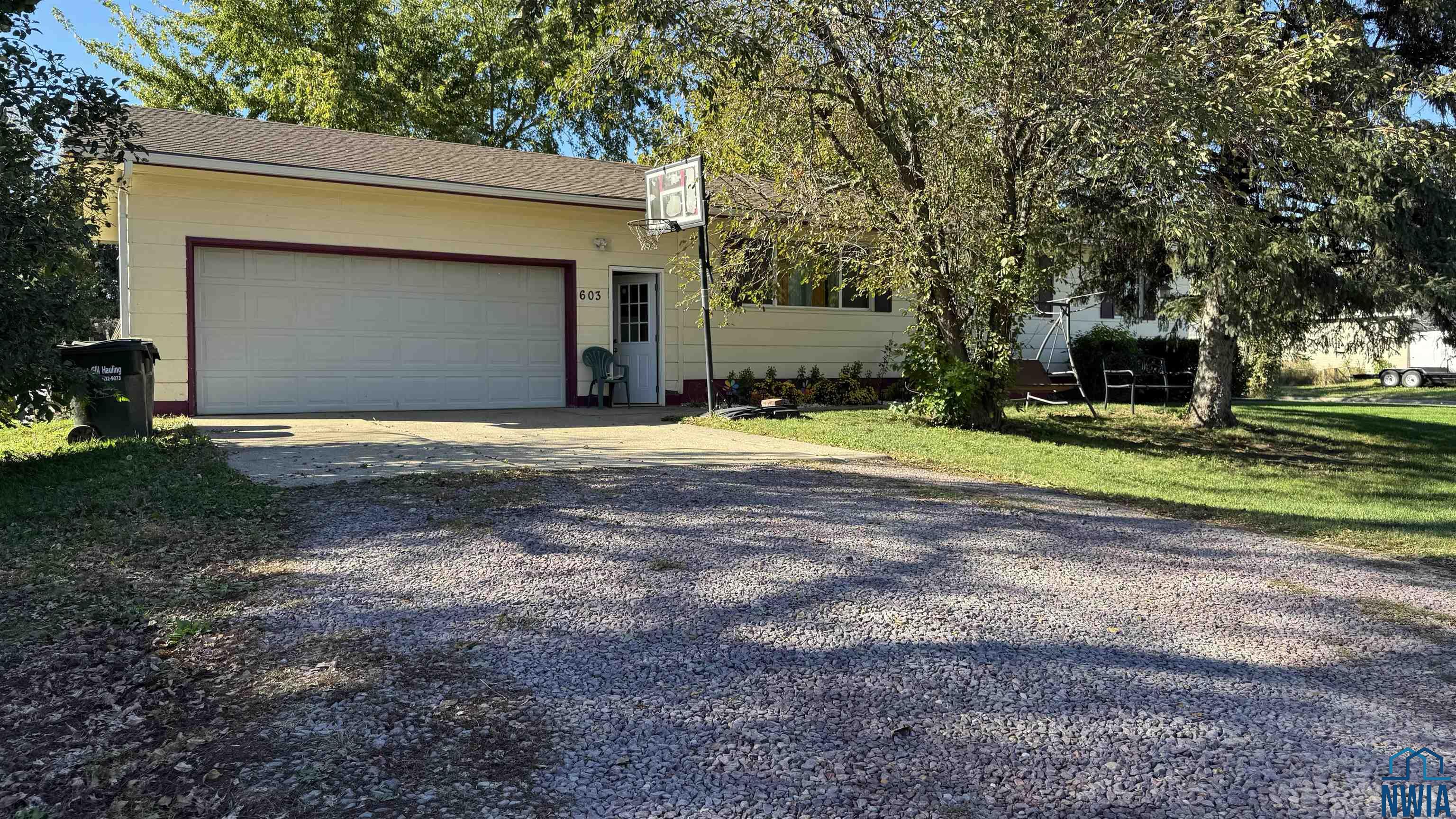 MLS #830700