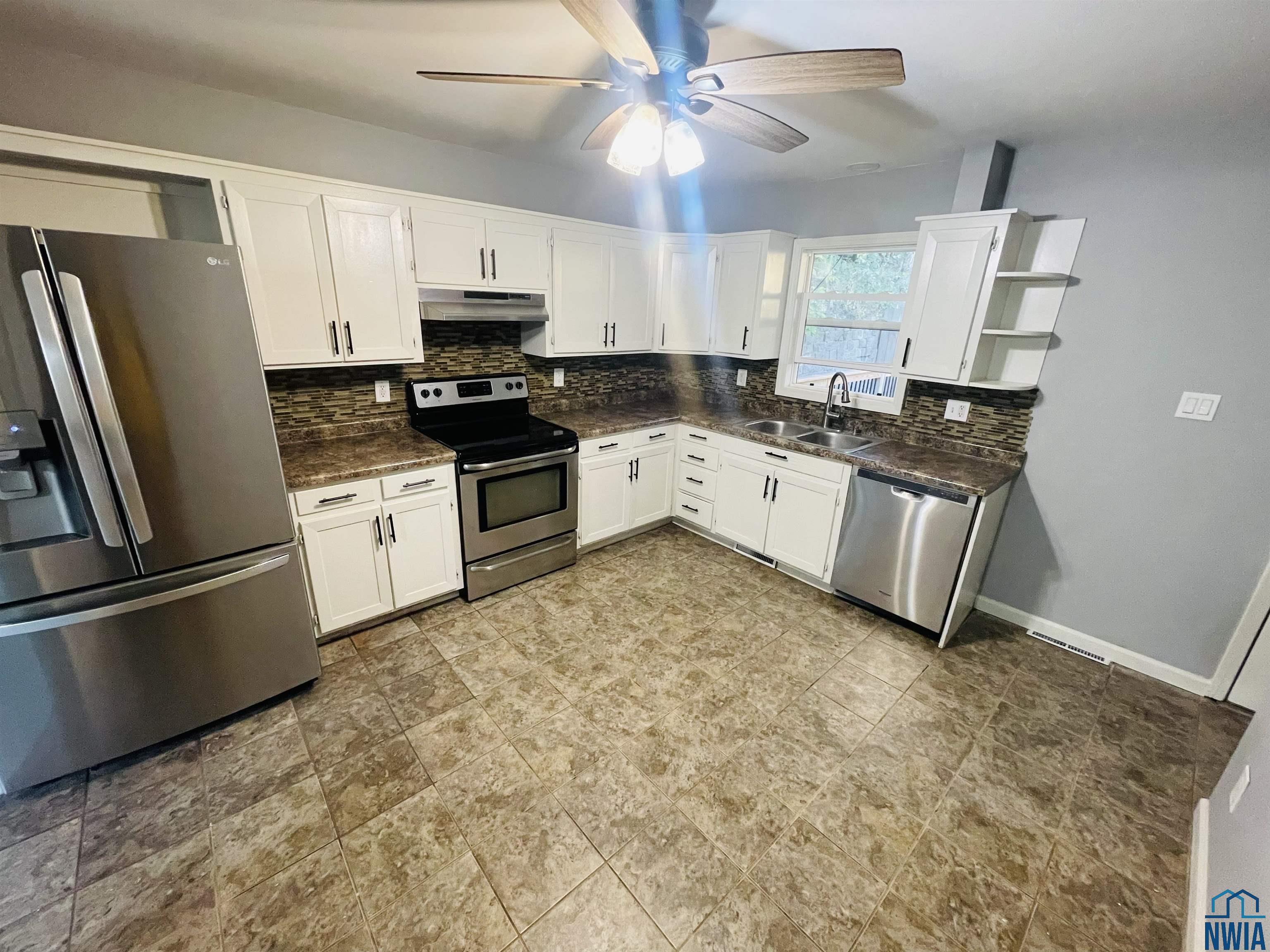 MLS #830702