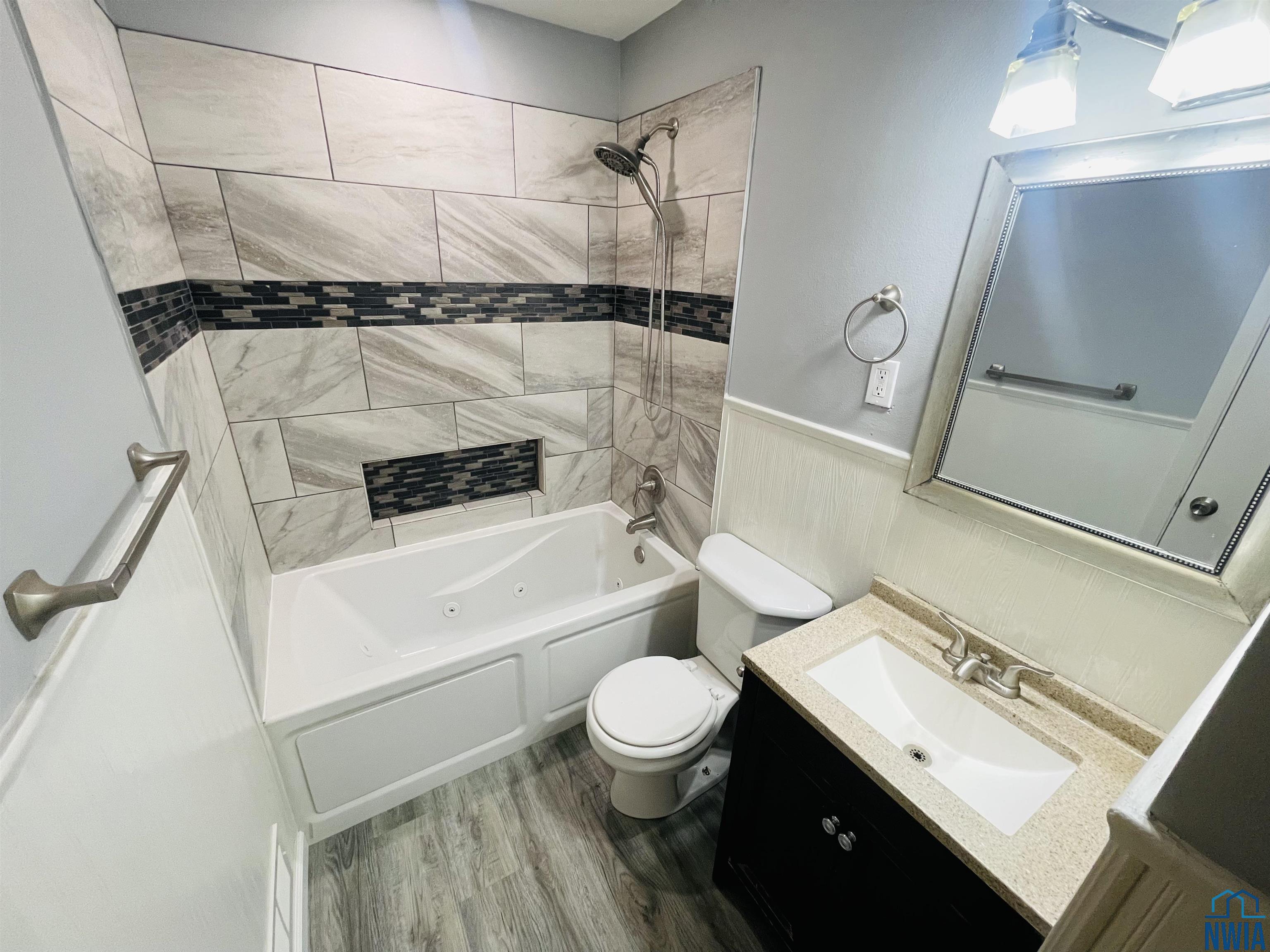 MLS #830702