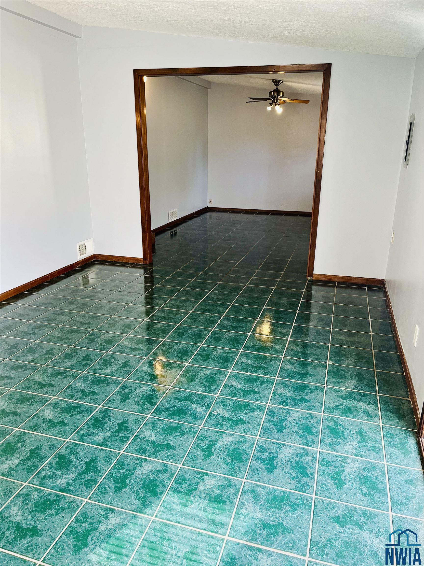MLS #830711