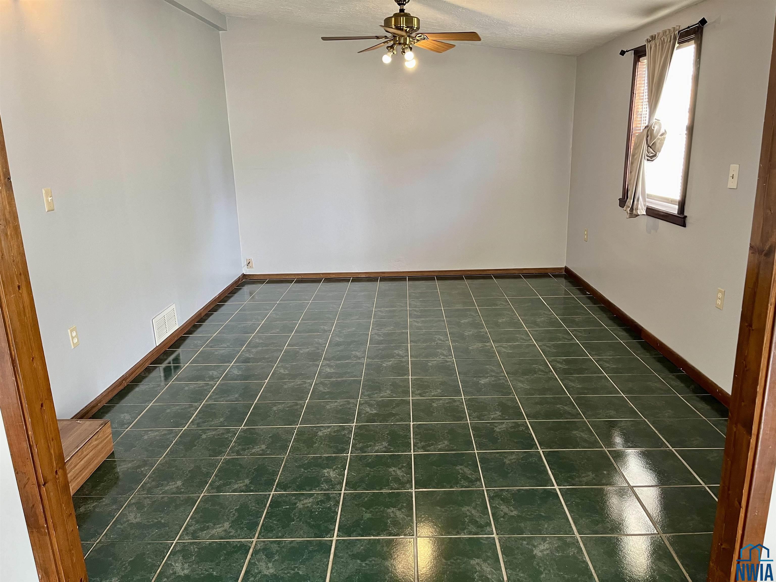 MLS #830711