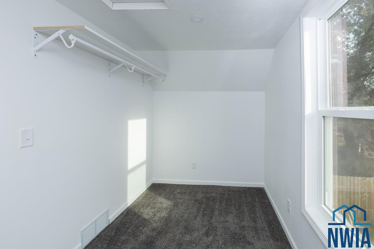 MLS #830717