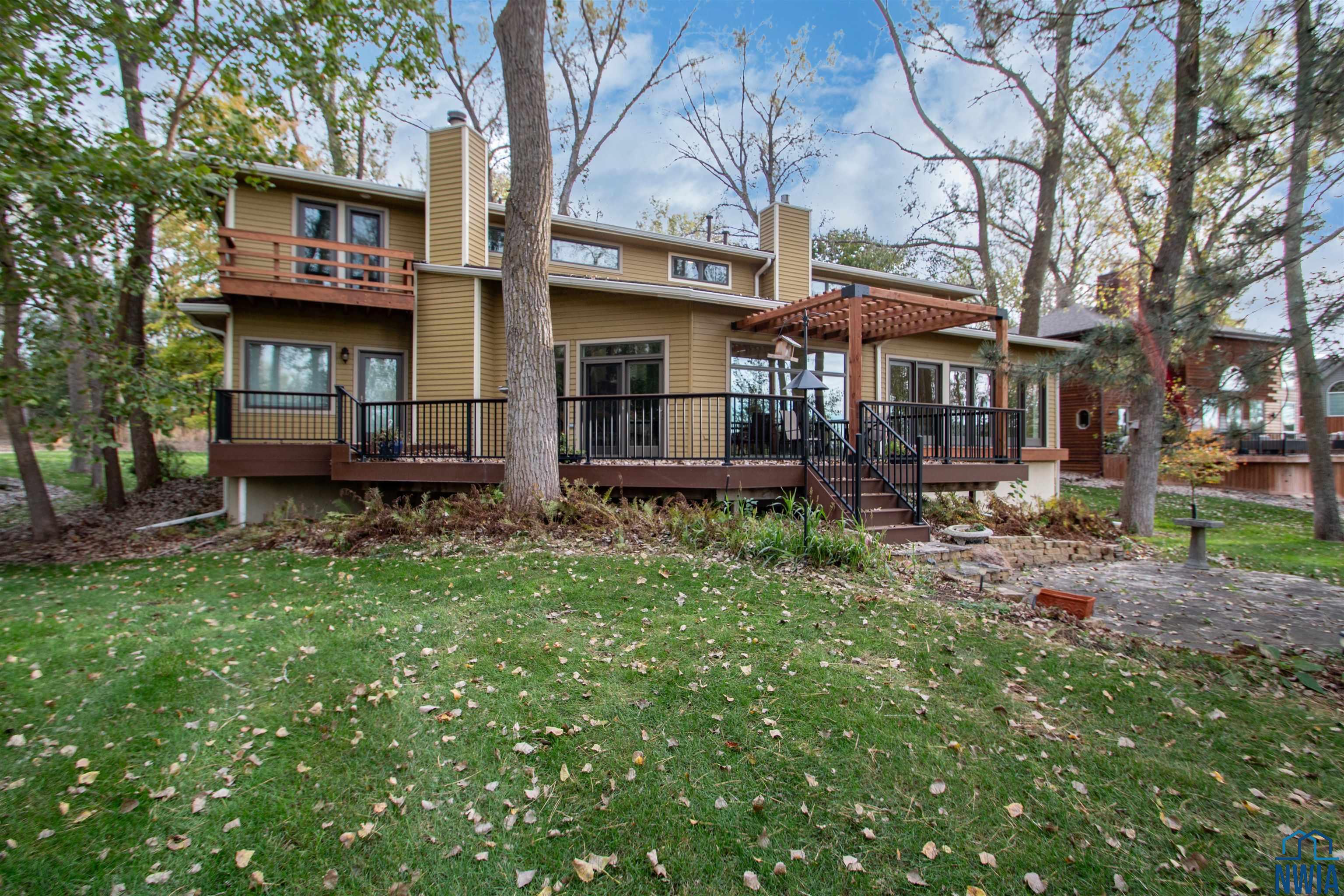 MLS #830718