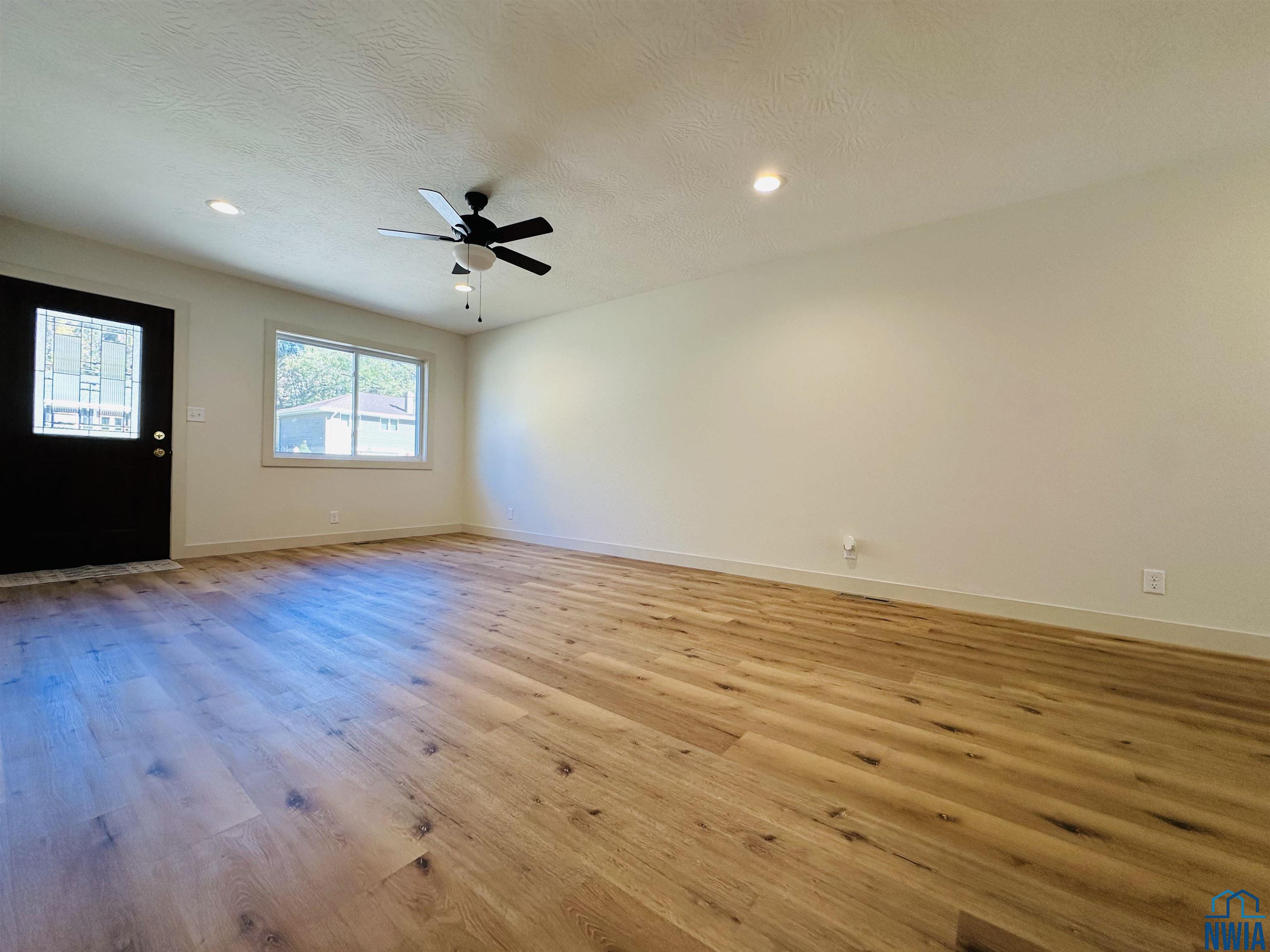 MLS #830738