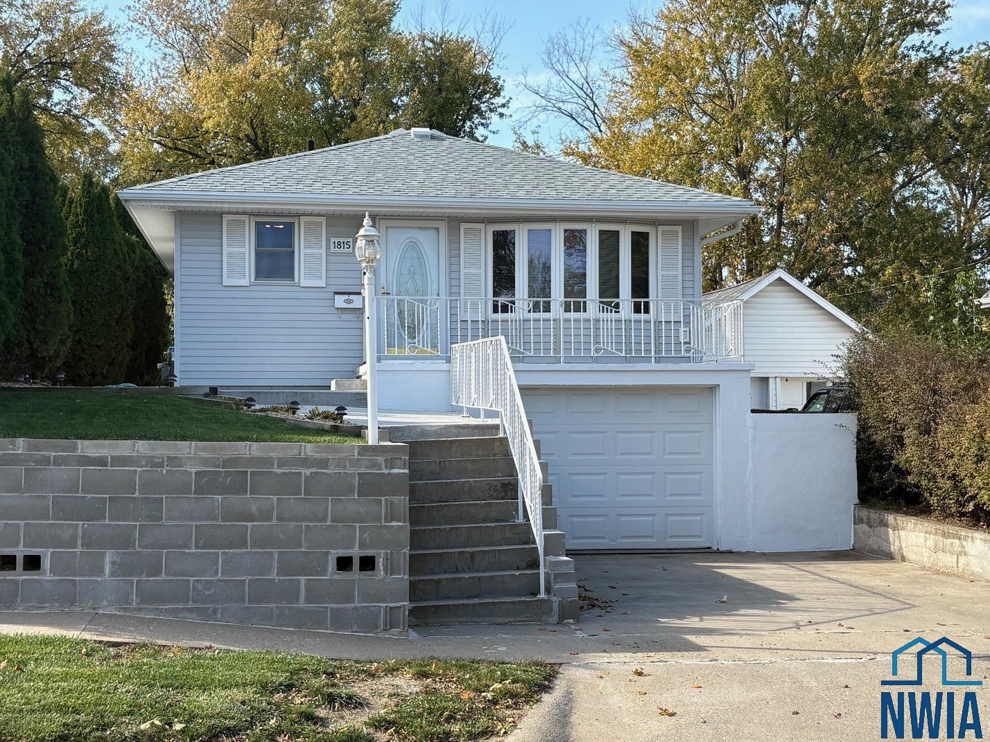 1815 S. Lemon, Sioux City, IA 51106 