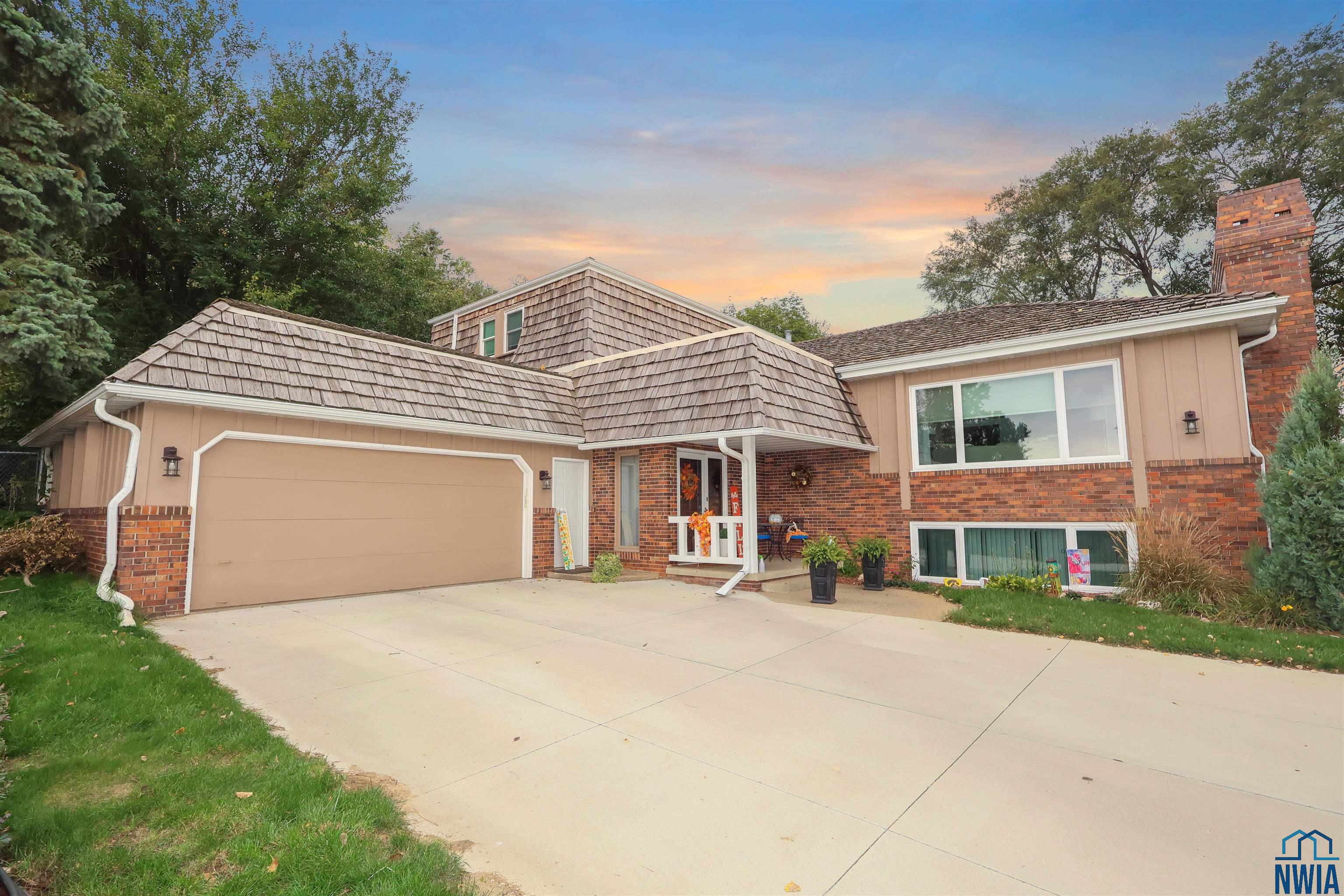 4905 Evergreen Lane, Sioux City, IA 51106 