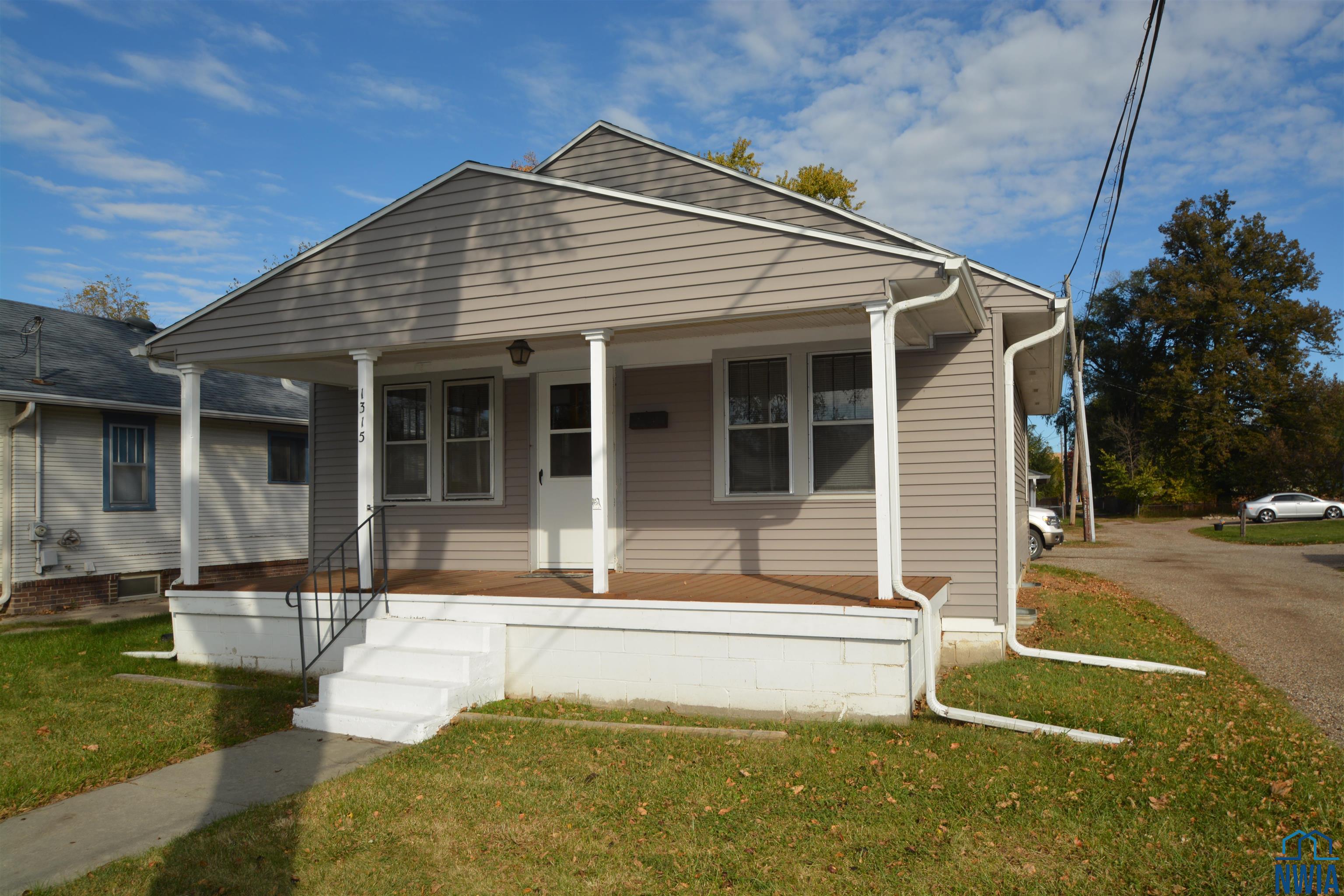 1315 28th St W, Sioux City, IA 51103 