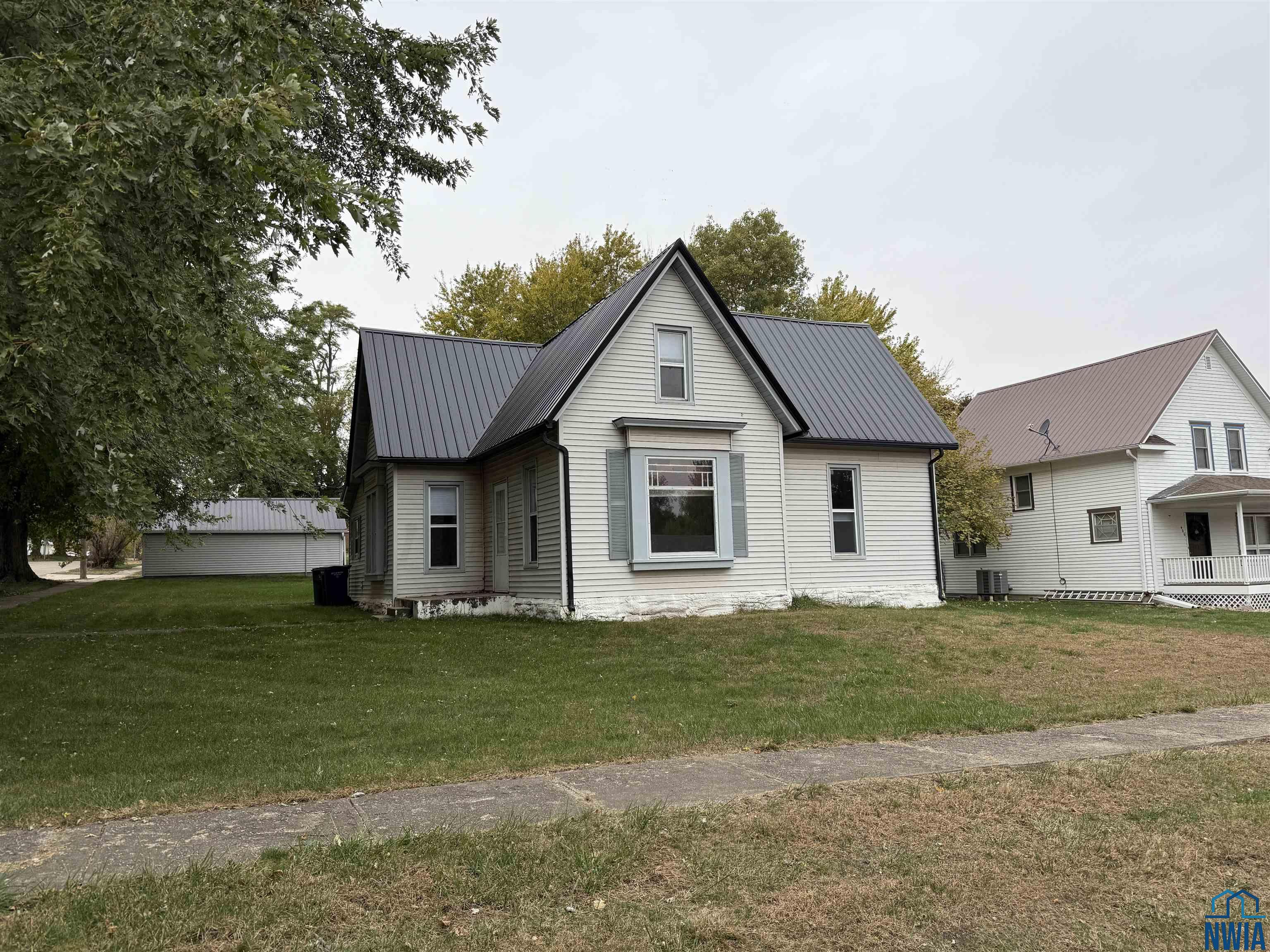 402 5th Street, Ireton, IA 51027 