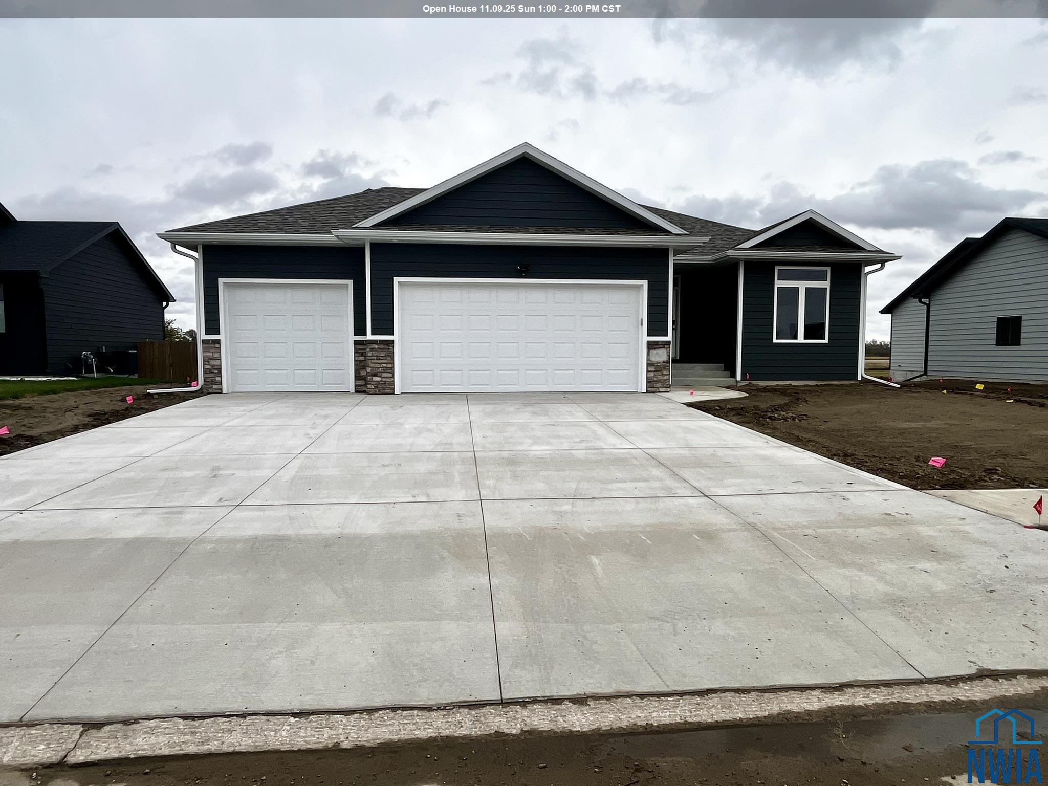1210 Country Club Drive, Elk Point, SD 57025 