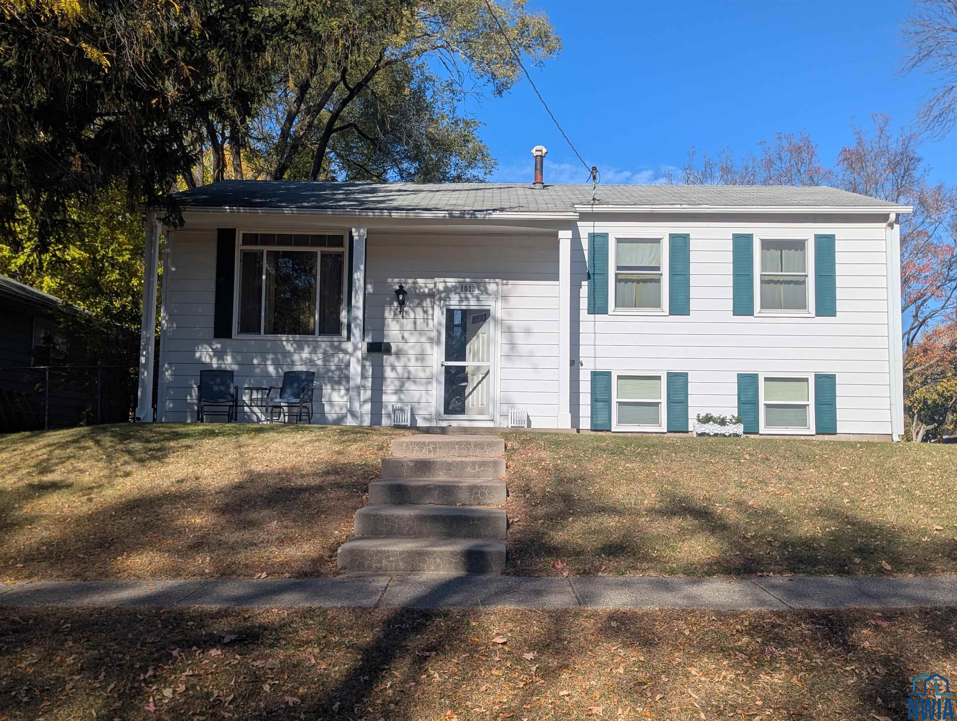 1013 32nd St., Sioux City, IA 51104 