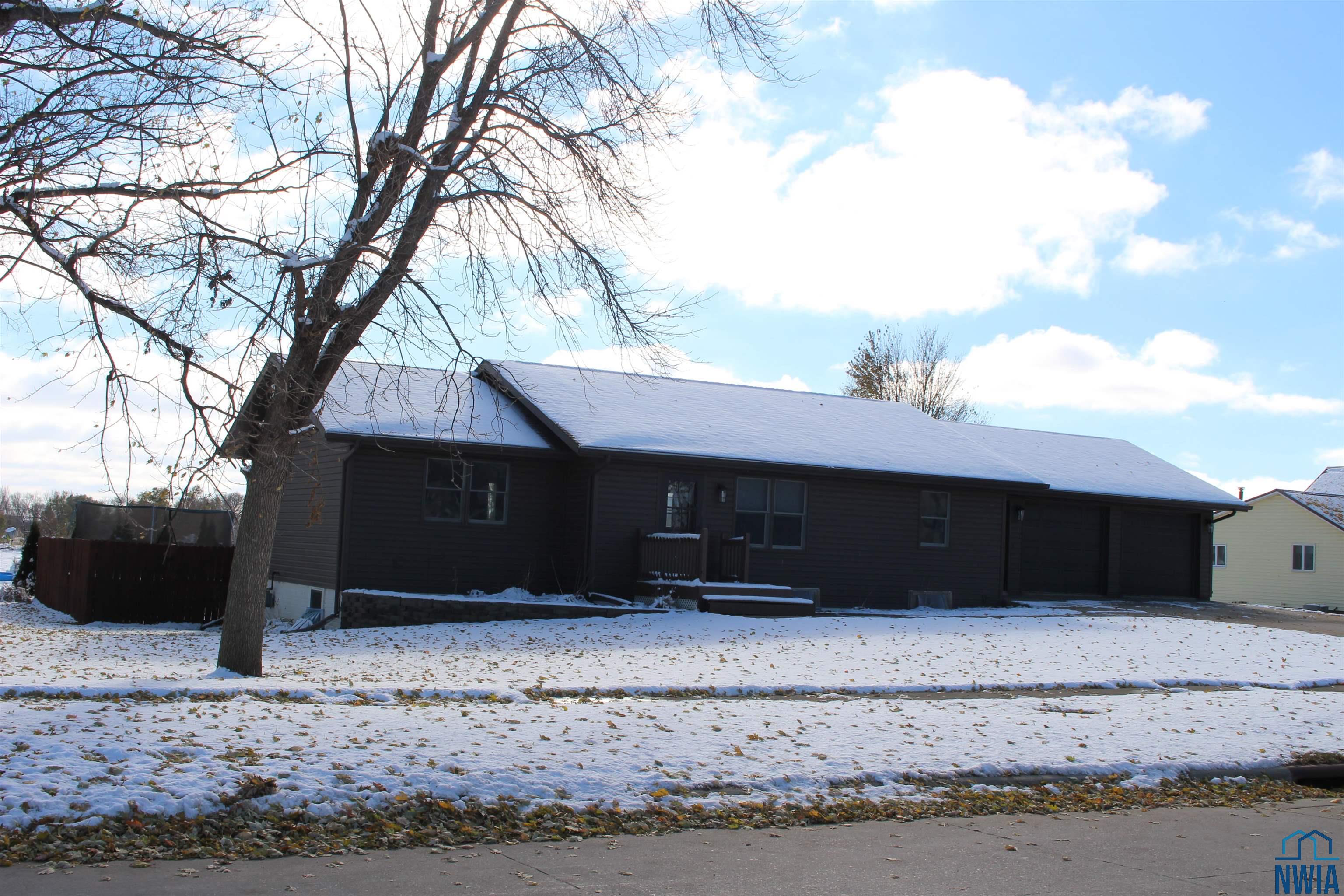 612 E Division St						  						 , Alton						 , IA						  51003						  