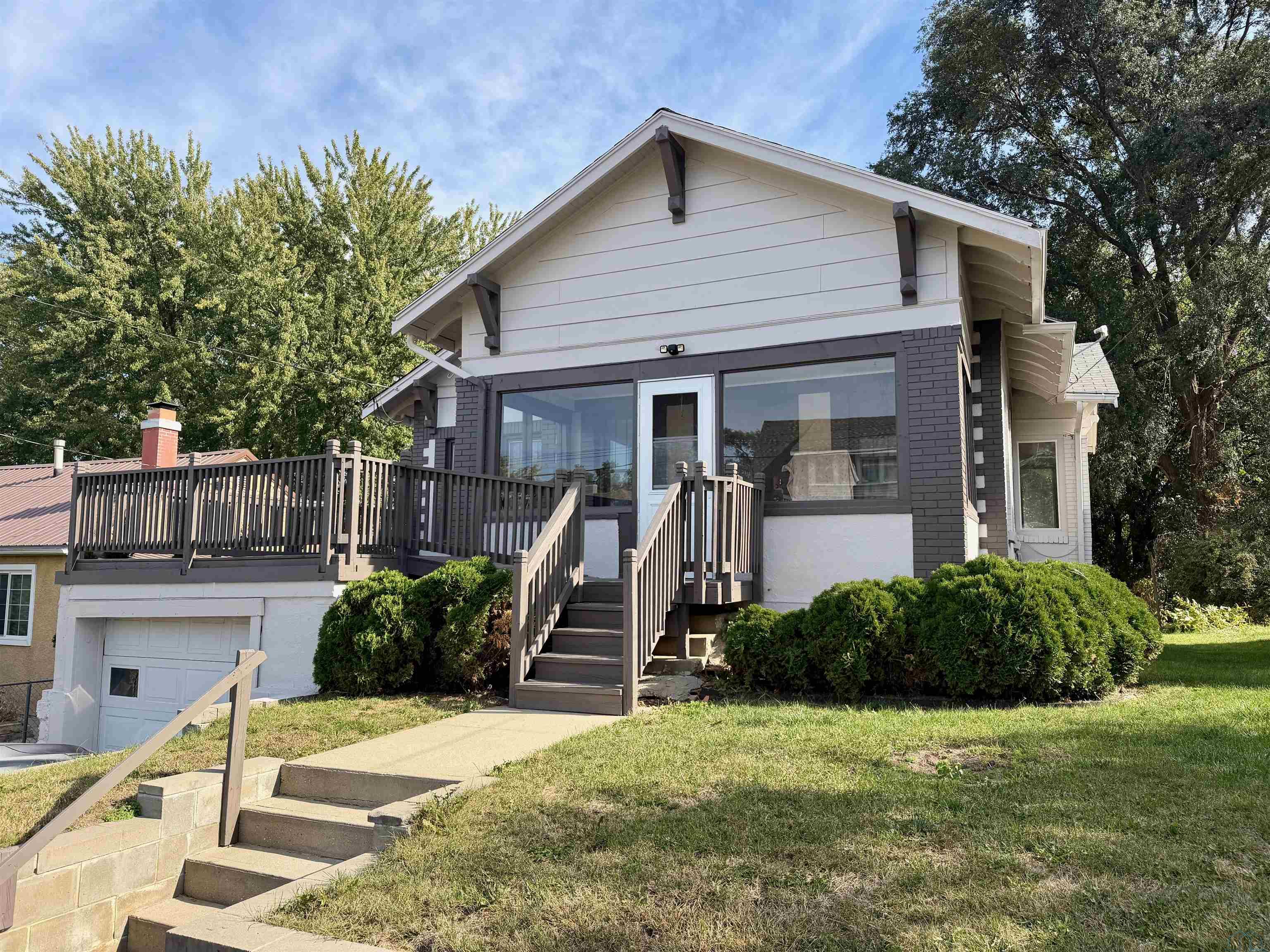 2410 Clinton St S, Sioux City, IA 51106 