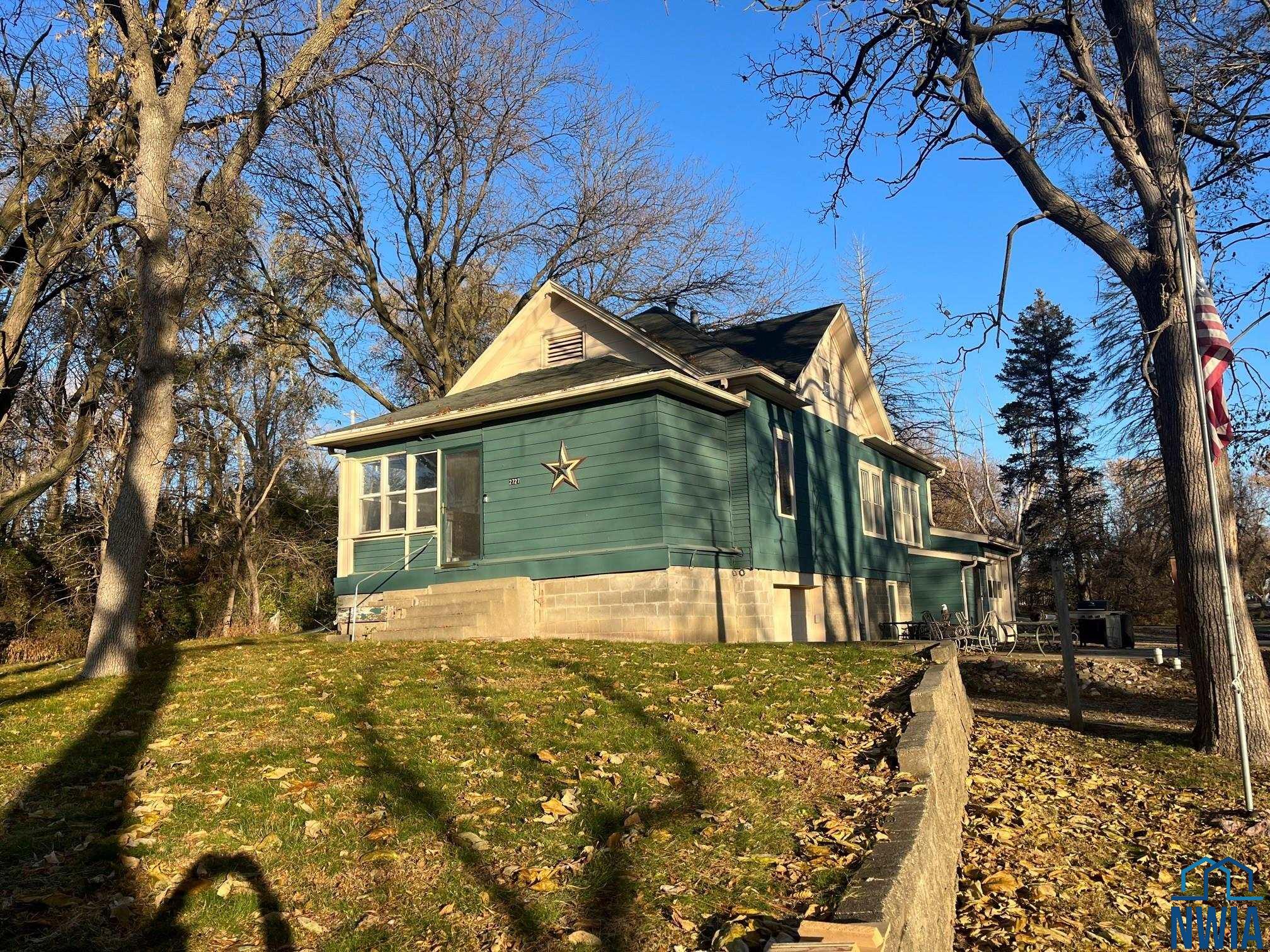 2727 Military Road, Sioux City, IA 51103 