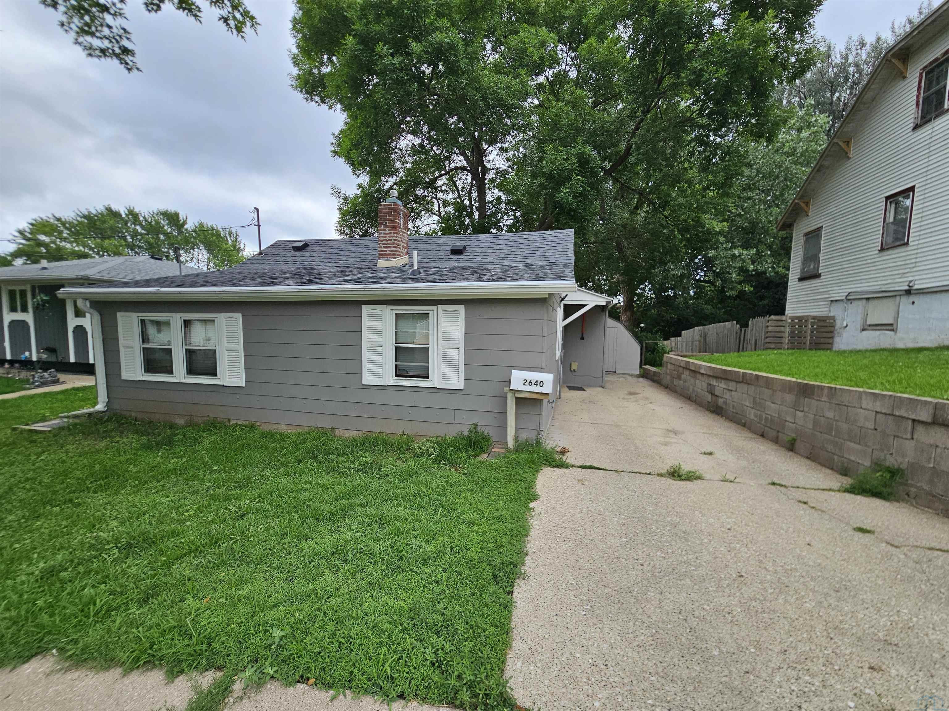 2640 Helen S, Sioux City, IA 51106 