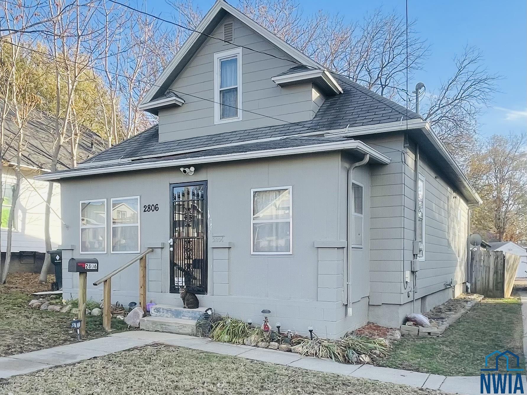 2806 Leech Ave., Sioux City, IA 51106 