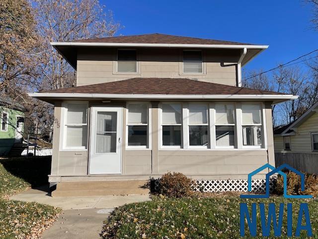 1215 Hill Ave, Sioux City, IA 51104 