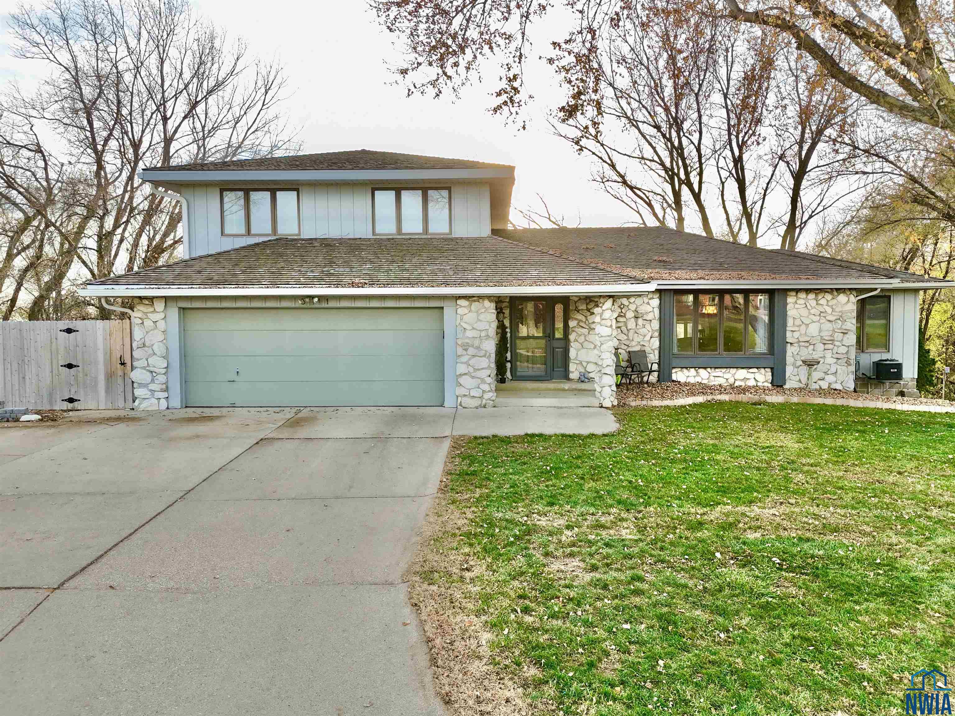 3711 Martins Yard, Sioux City, IA 51104 