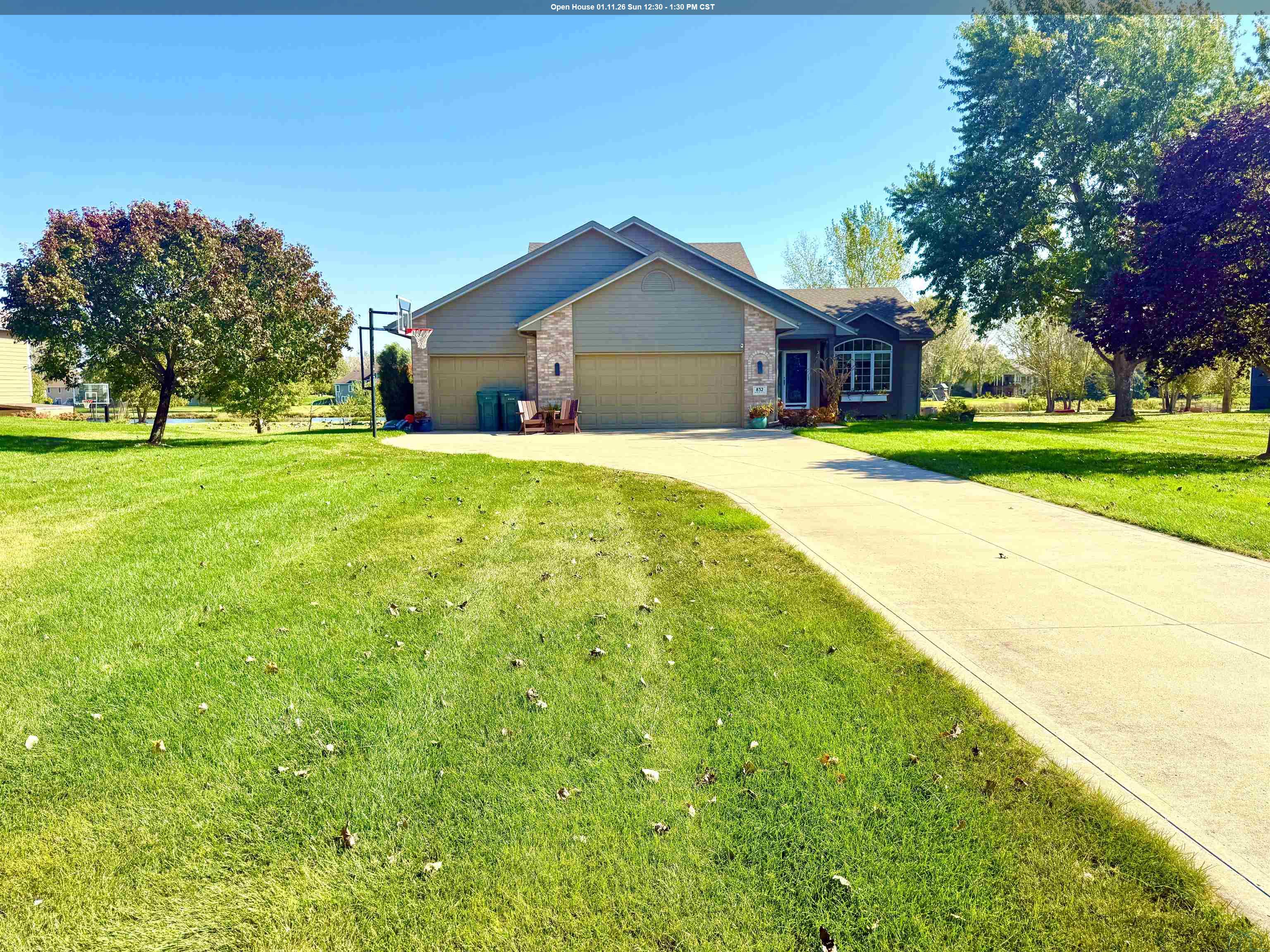 832 Brookside Dr, Jefferson, SD 57038 