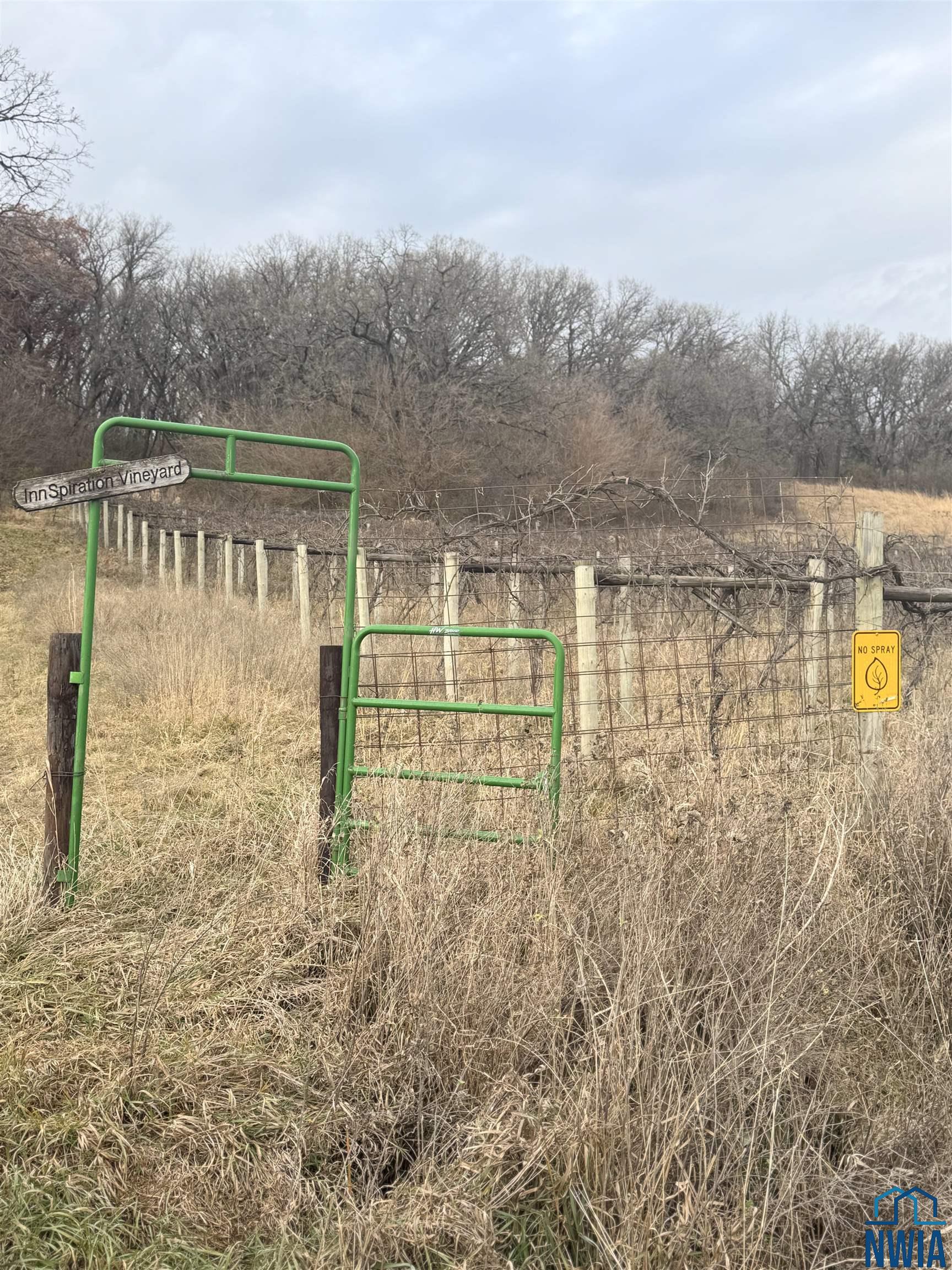 953 RIVER RD N, Linn Grove, IA 51033 