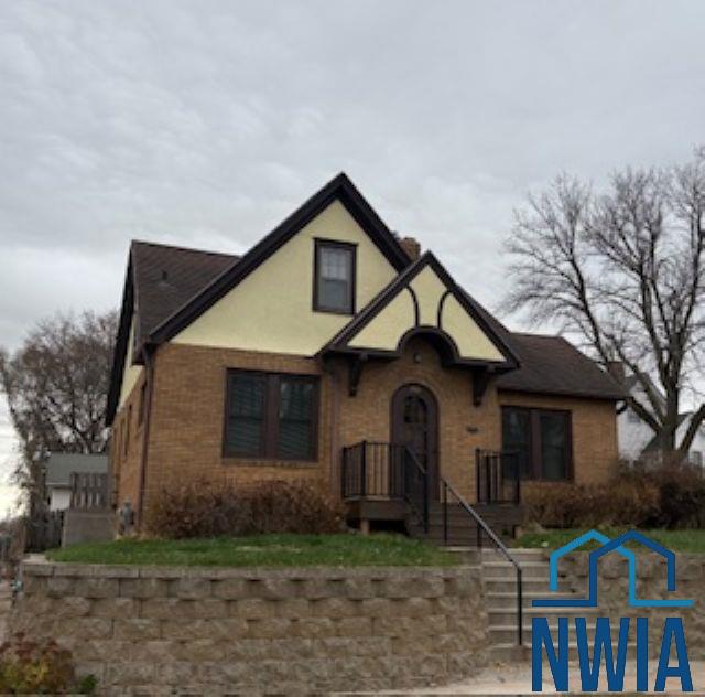 710 26th St, Sioux City, IA 51104 