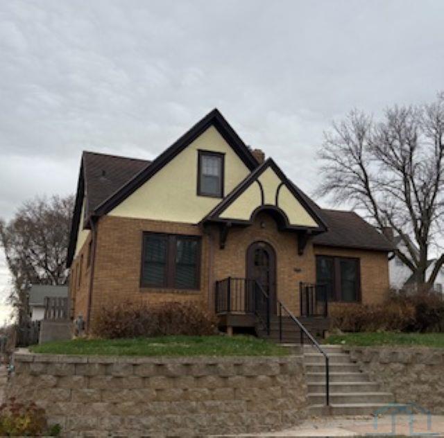 710 26th St, Sioux City, IA 51104 