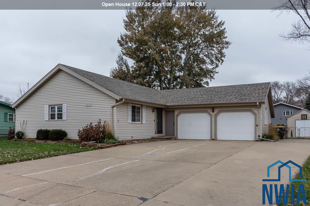 2407 Carlisle Rd, Sergeant Bluff, IA 51054 