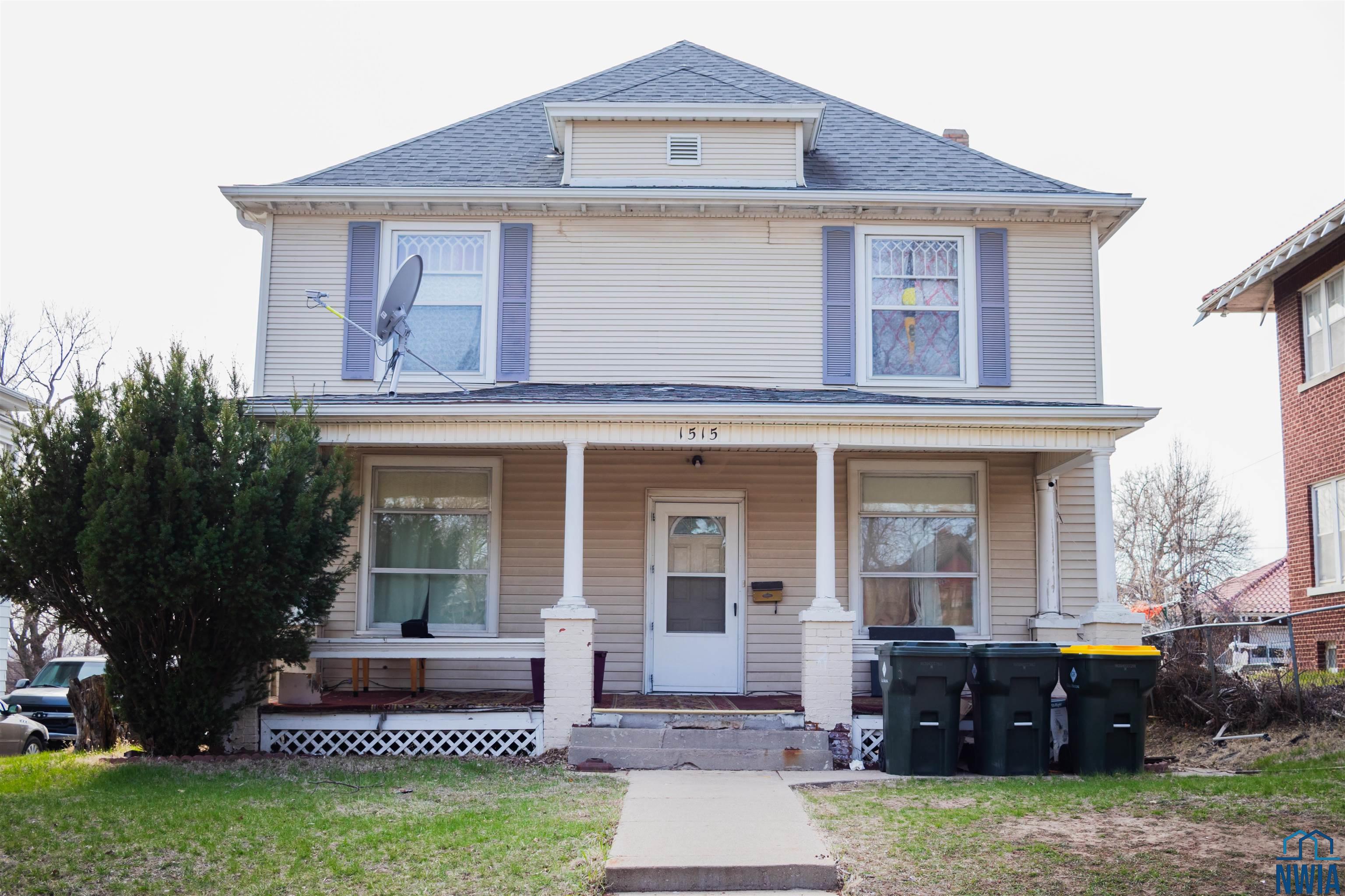 1515 Summit St, Sioux City, IA 51103 