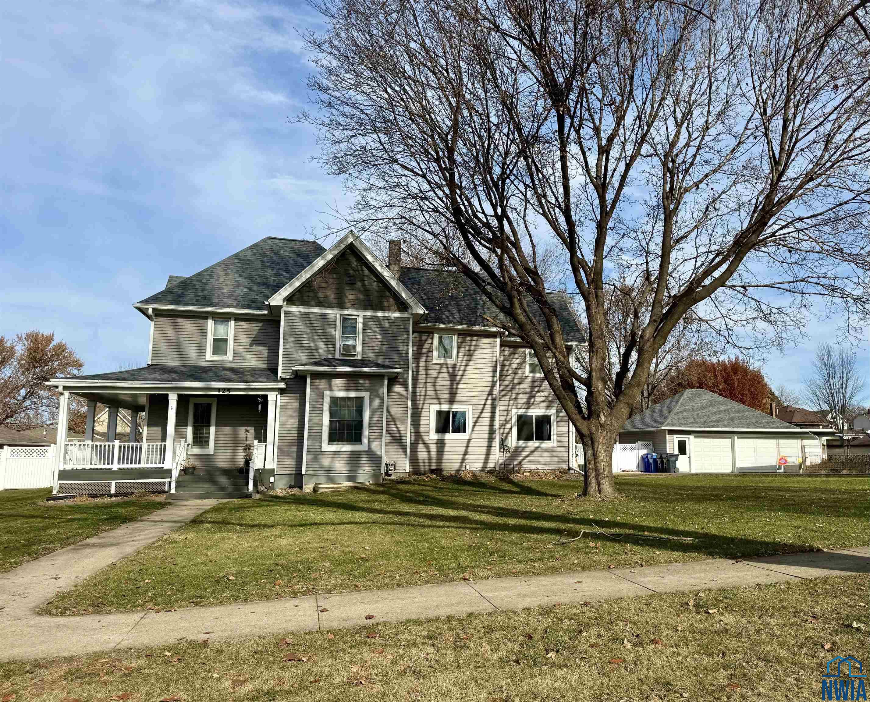 125 9th Street SW, LeMars, IA 51031 