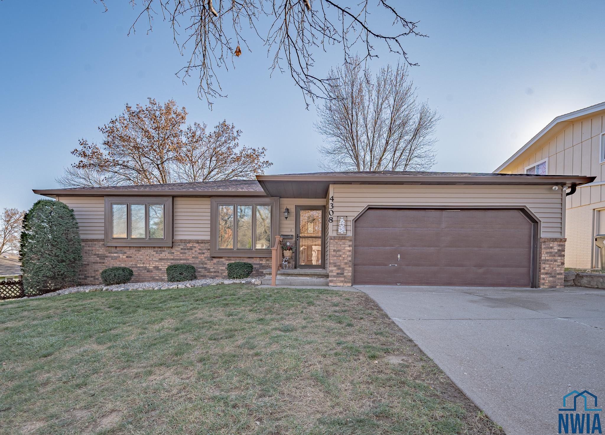 4308 46th Street Place, Sioux City, IA 51108 