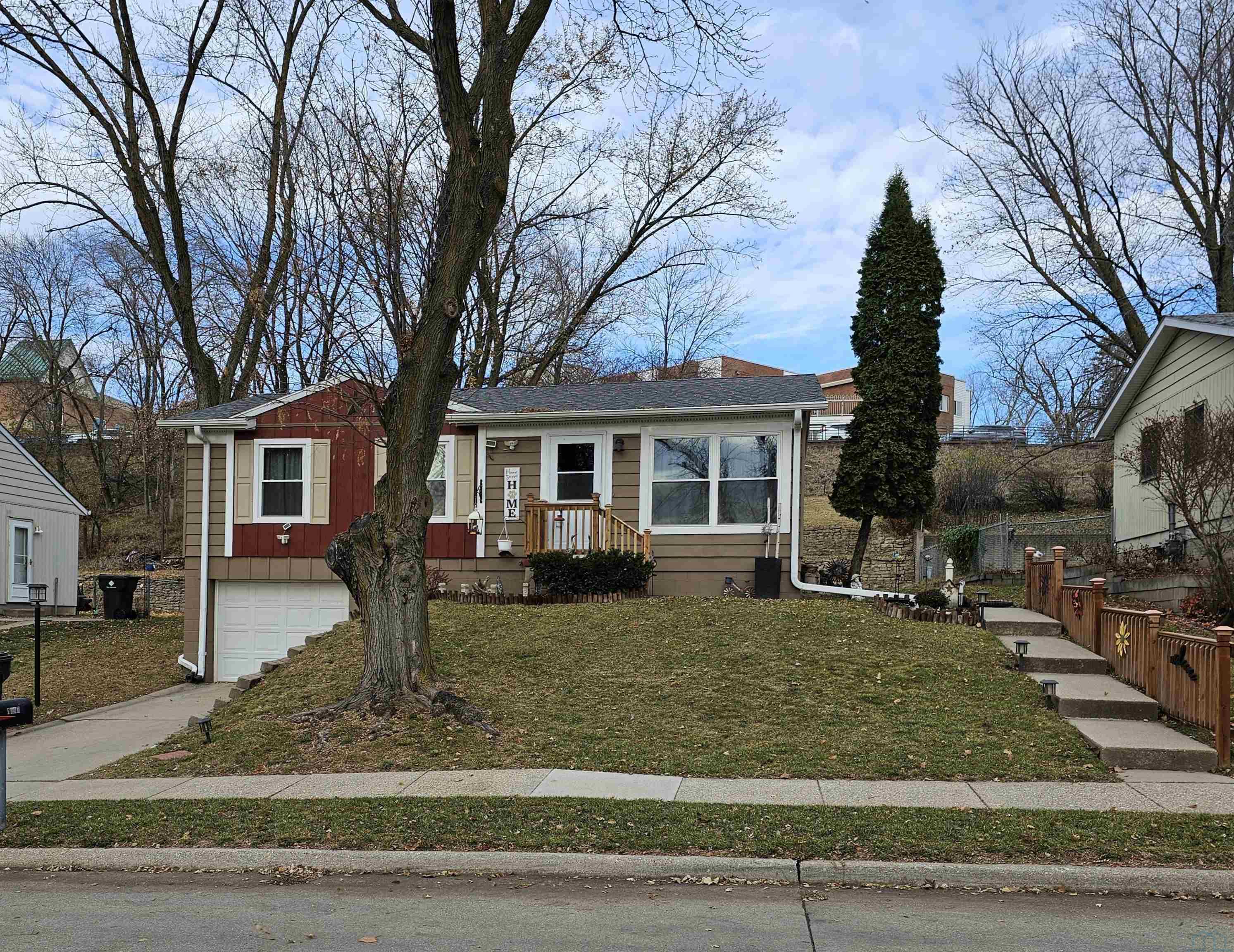 1807 25th Street W, Sioux City, IA 51103 