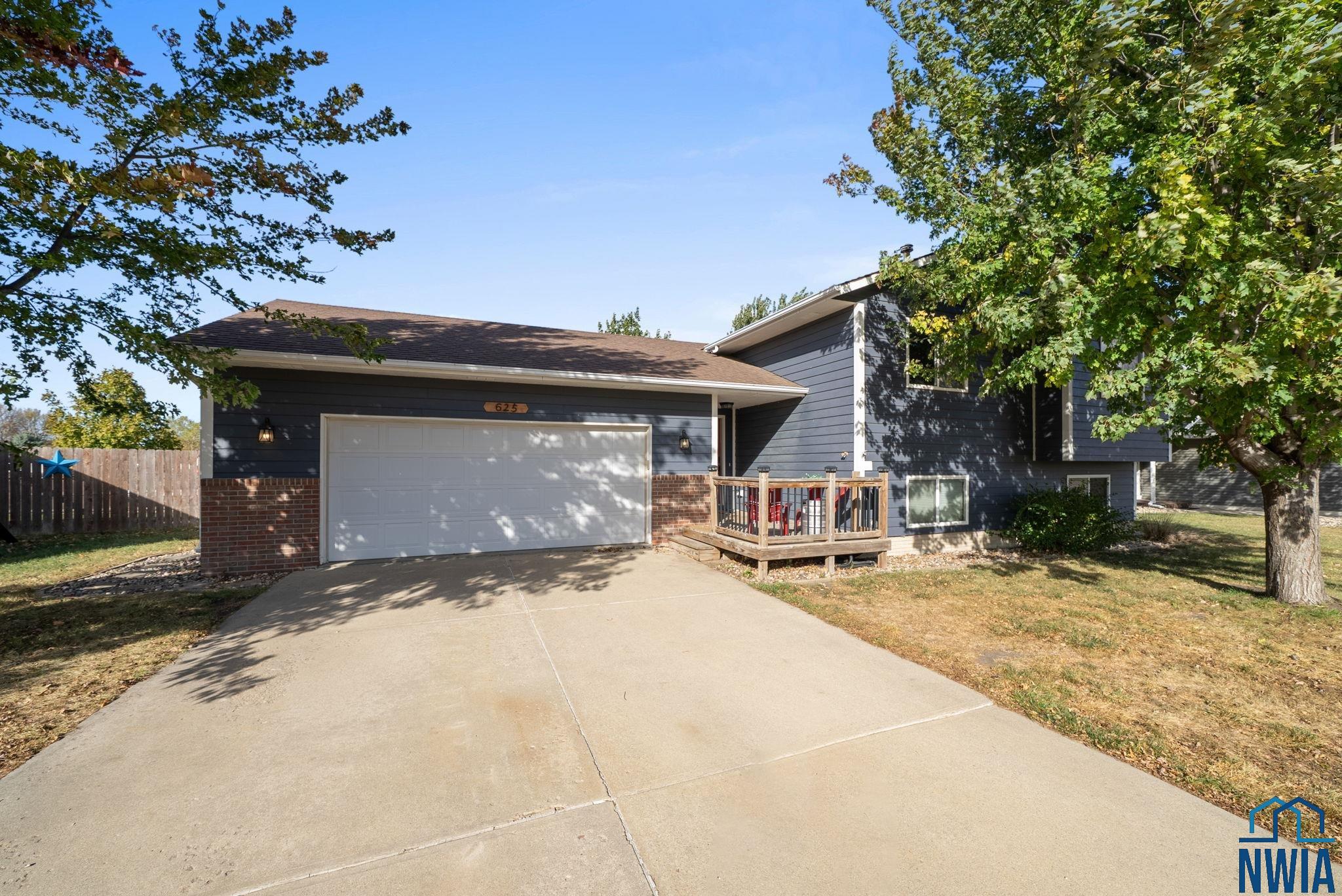 625 Jesse Court E, Tea, SD 57064 